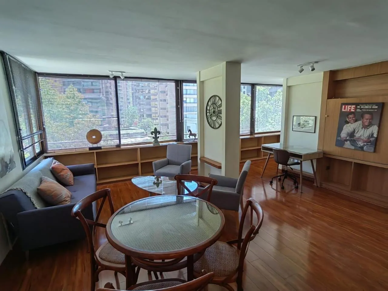 Living room in Apartamentos Costanera Centre
