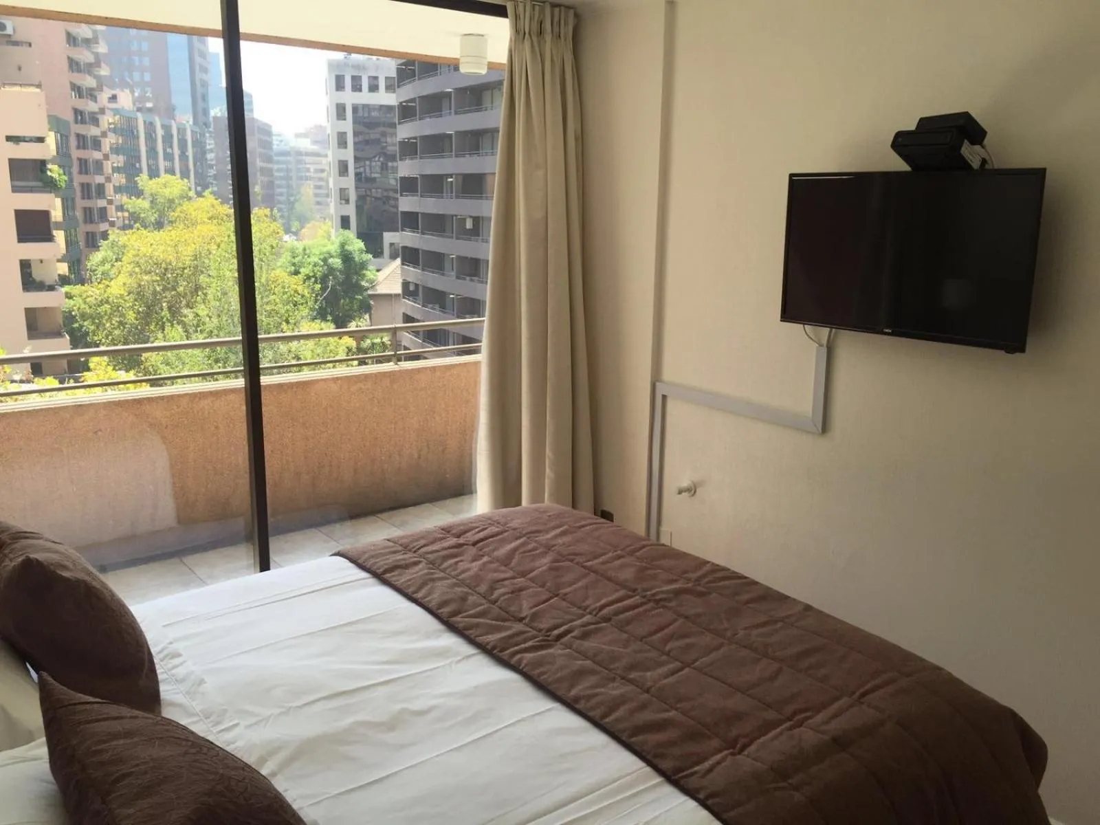 TV and multimedia, Bed in Apartamentos Costanera Centre