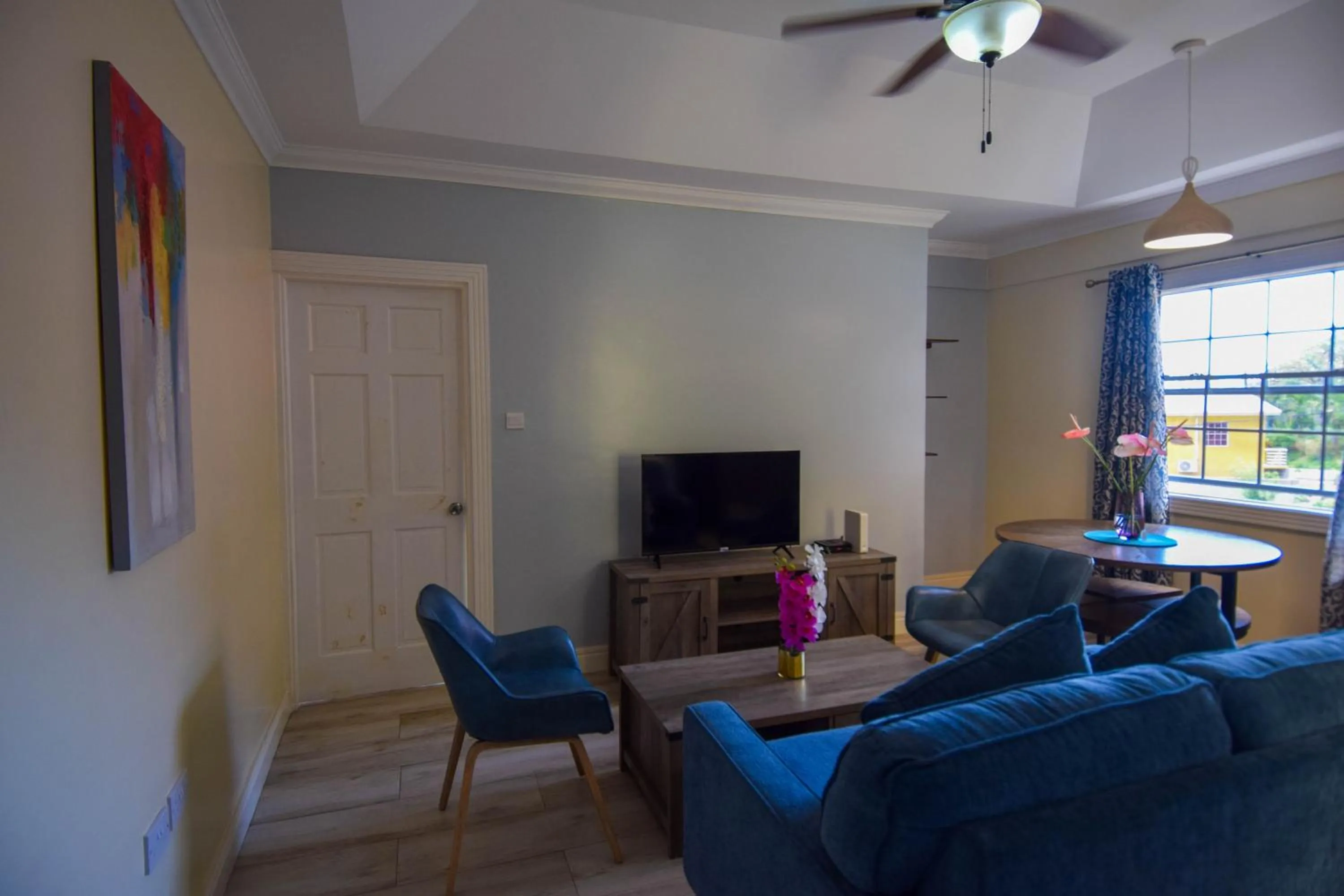 Sea Piton View Apartment- Location, Convenience, Modern Living