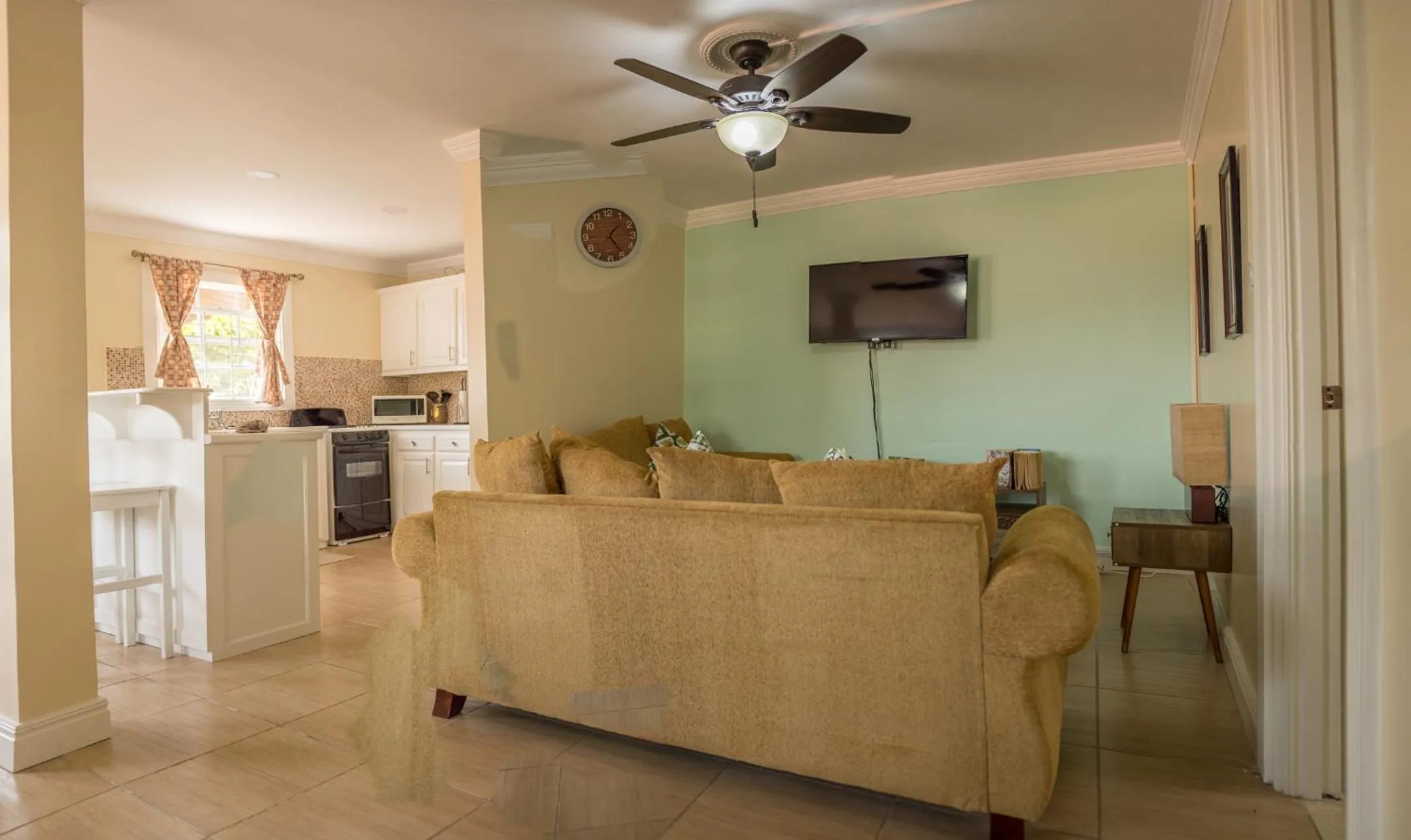 Sea Piton View Apartment- Location, Convenience, Modern Living