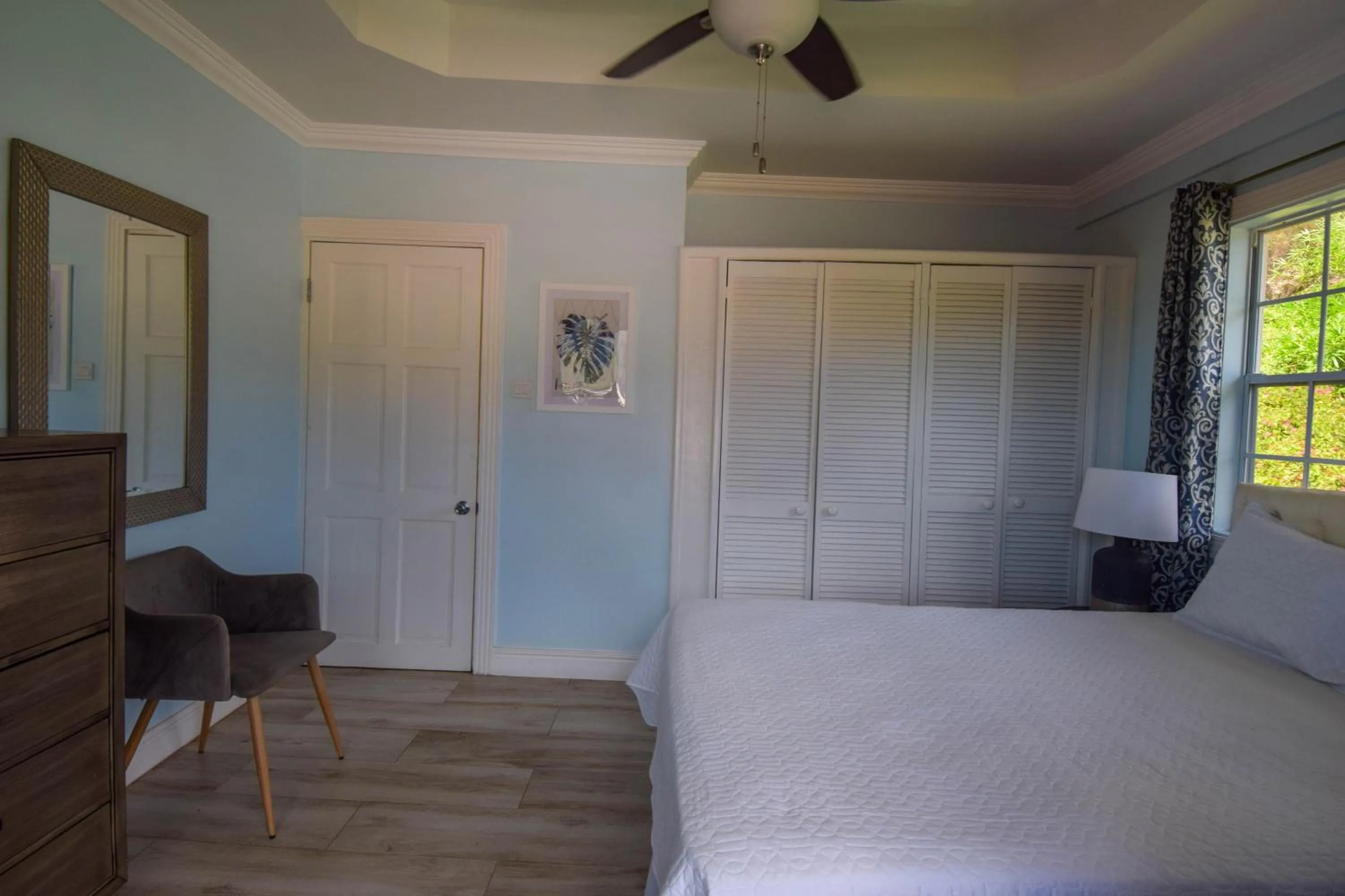Bed in Sea Piton View Apartment- Location, Convenience, Modern Living