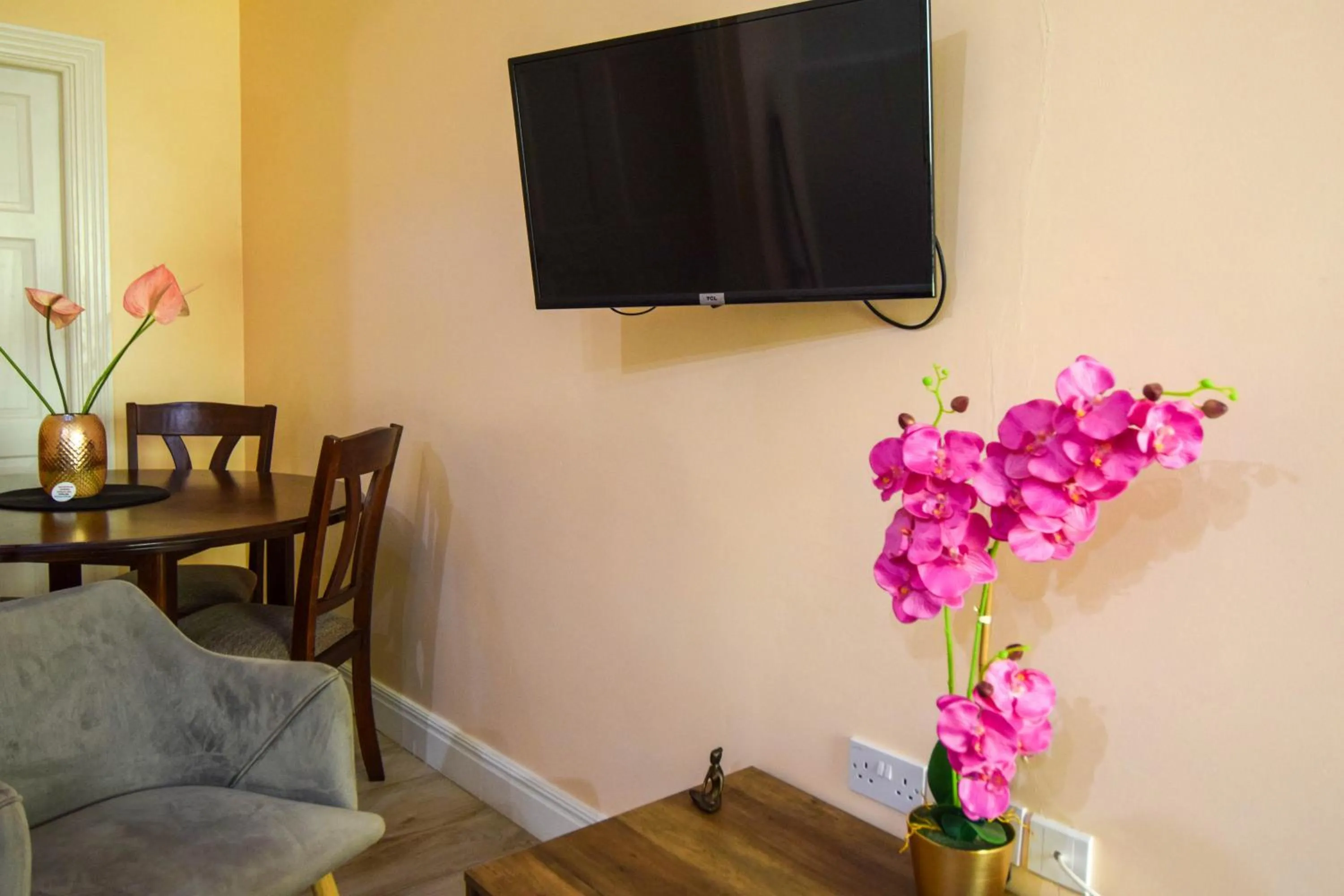 Sea Piton View Apartment- Location, Convenience, Modern Living