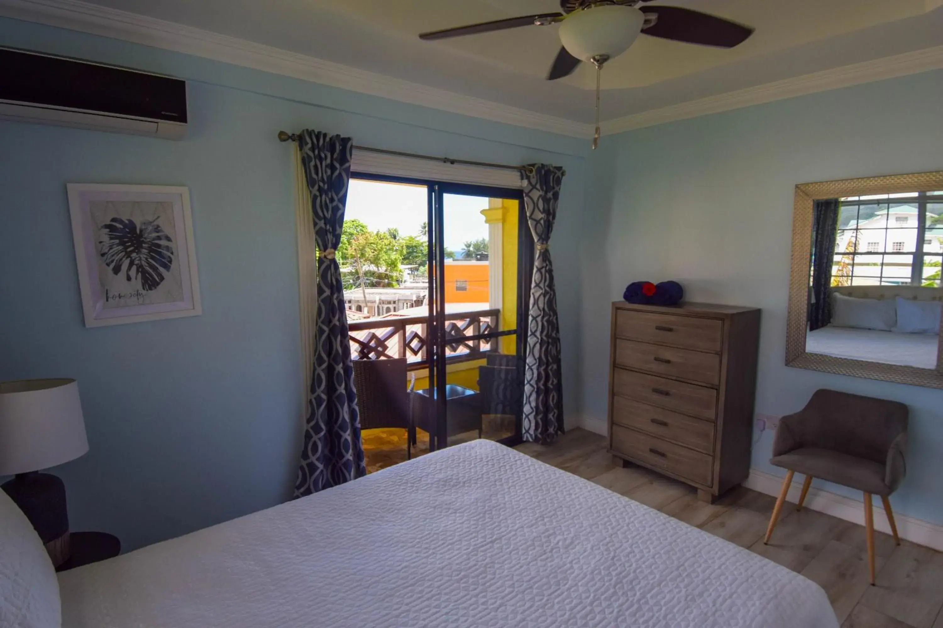 Apartment with Shower in Sea Piton View Apartment- Location, Convenience, Modern Living Apartment with Shower in Sea Piton View Apartment- Location, Convenience, Modern Living