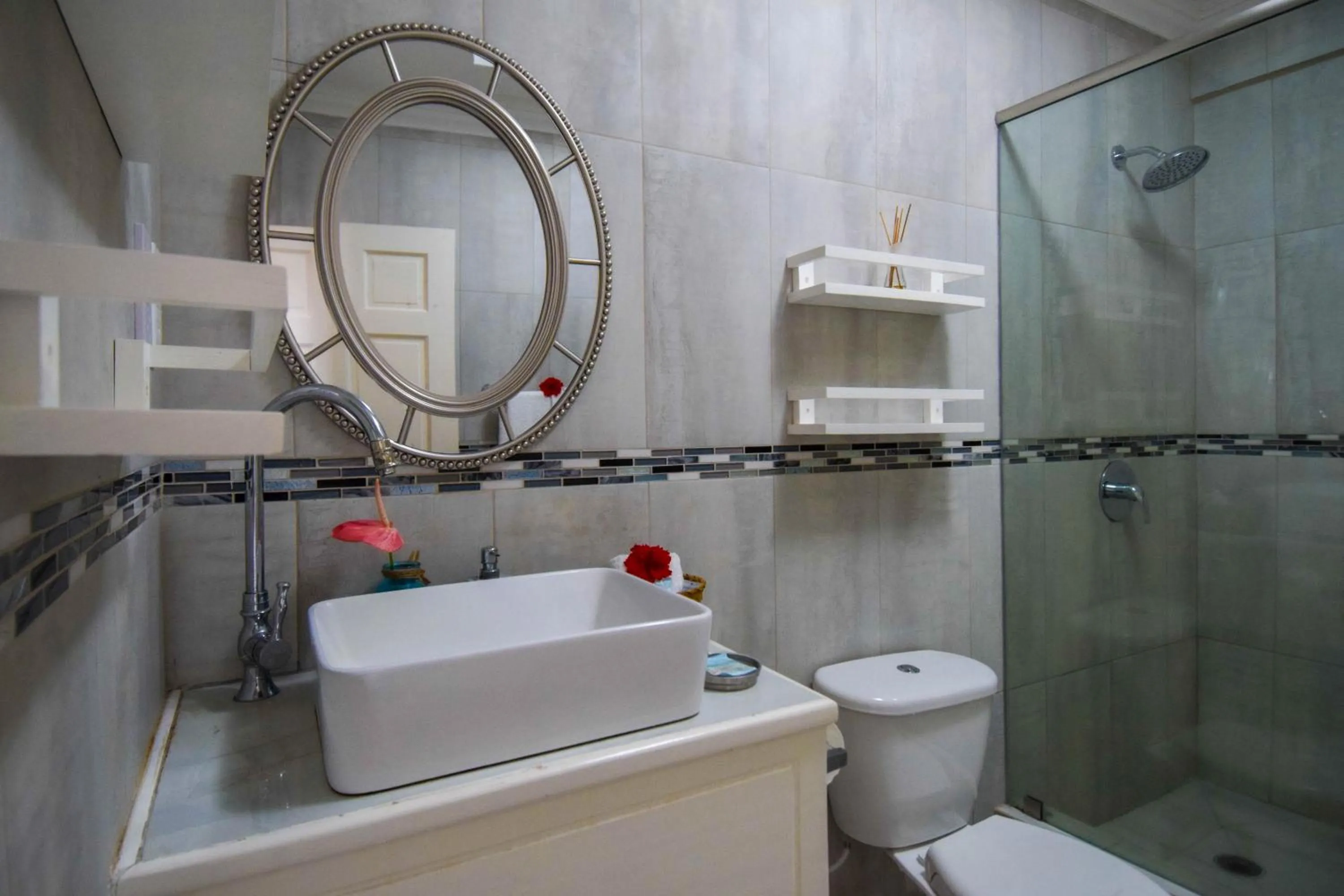 Sea Piton View Apartment- Location, Convenience, Modern Living