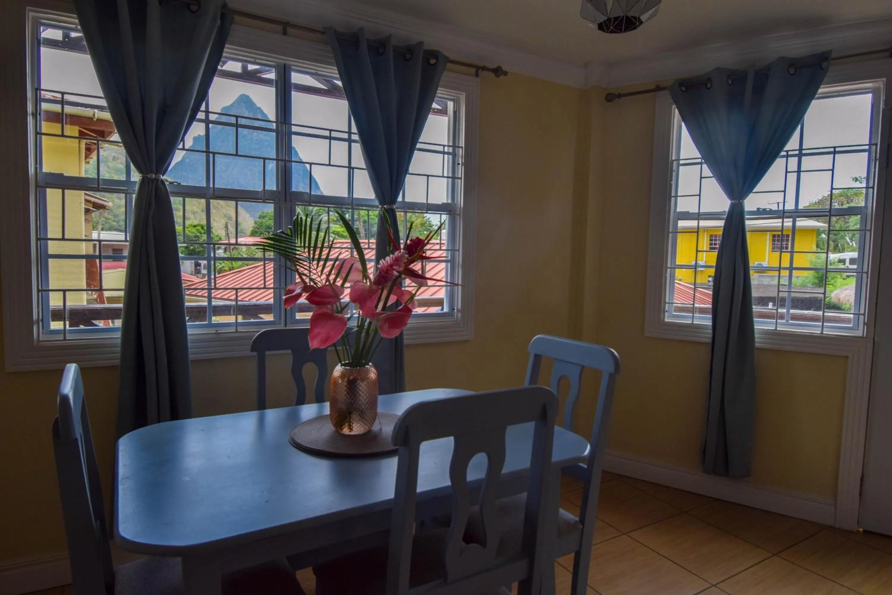 Sea Piton View Apartment- Location, Convenience, Modern Living
