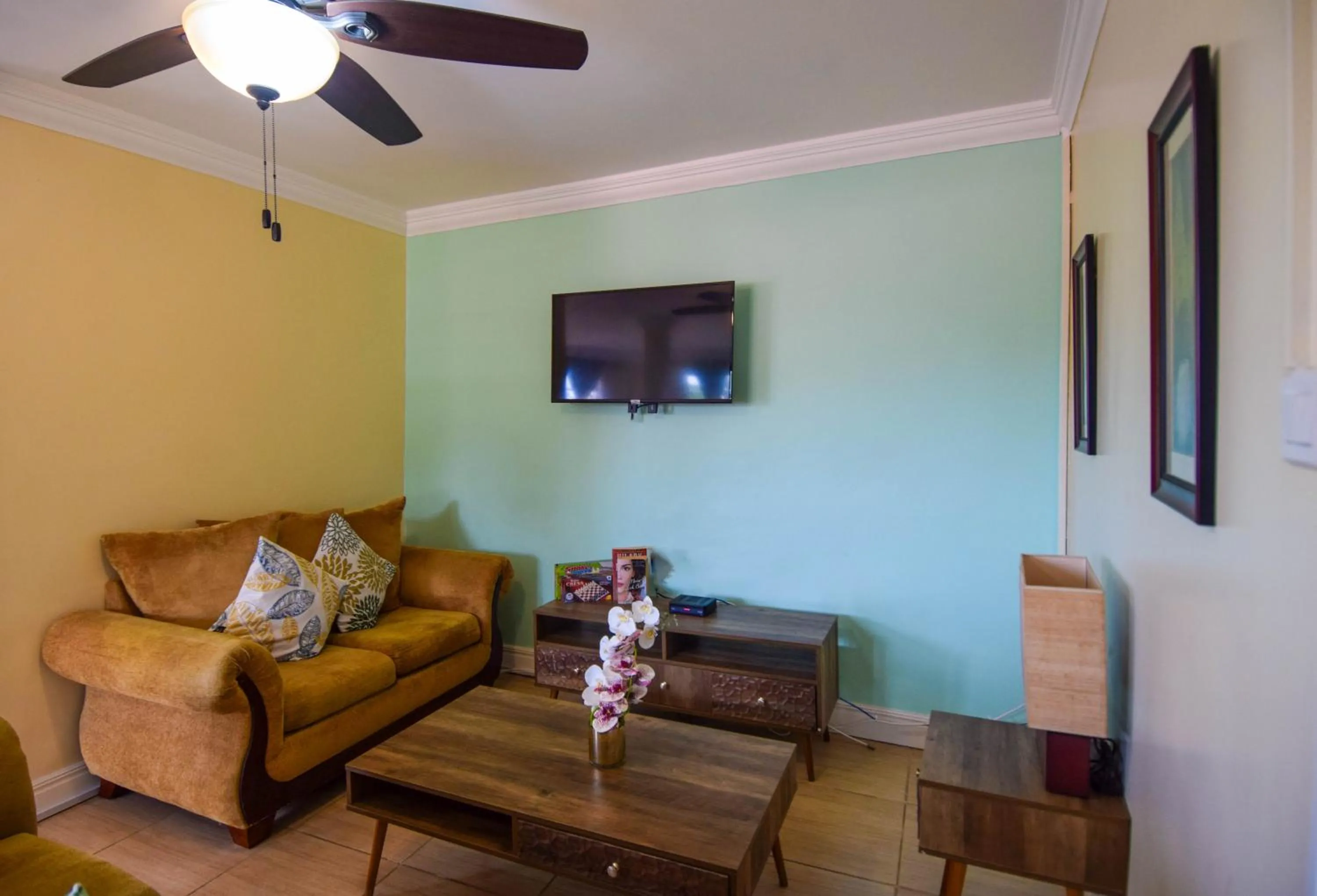 Sea Piton View Apartment- Location, Convenience, Modern Living