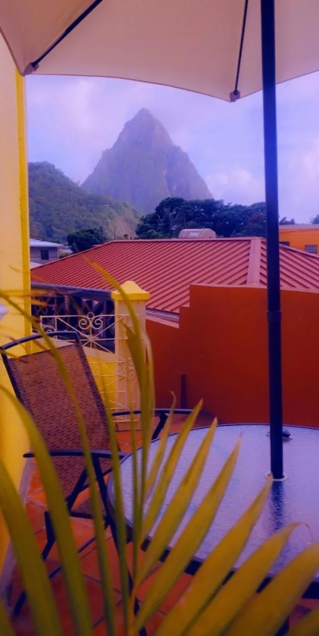 Sea Piton View Apartment- Location, Convenience, Modern Living