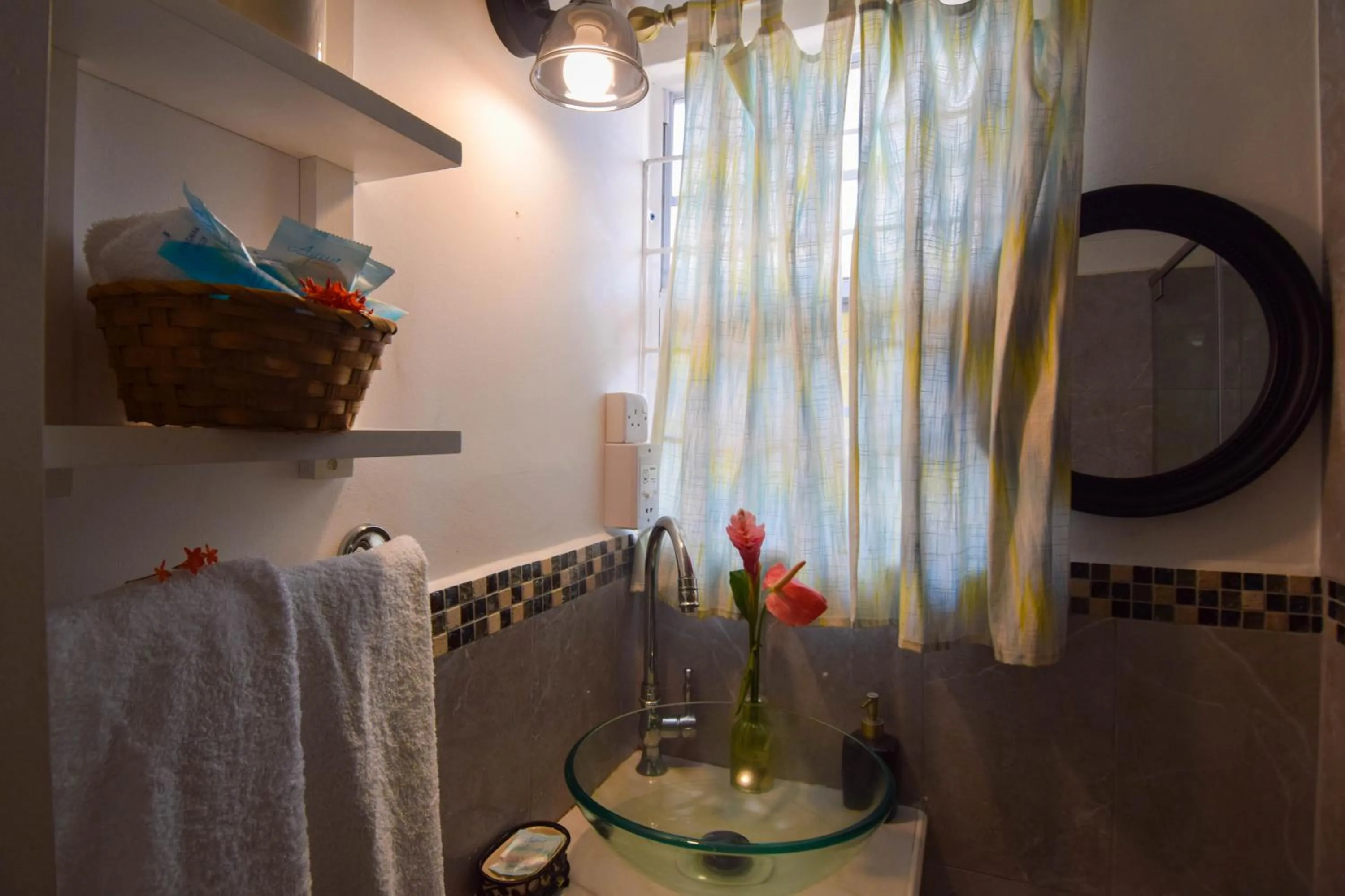 Sea Piton View Apartment- Location, Convenience, Modern Living
