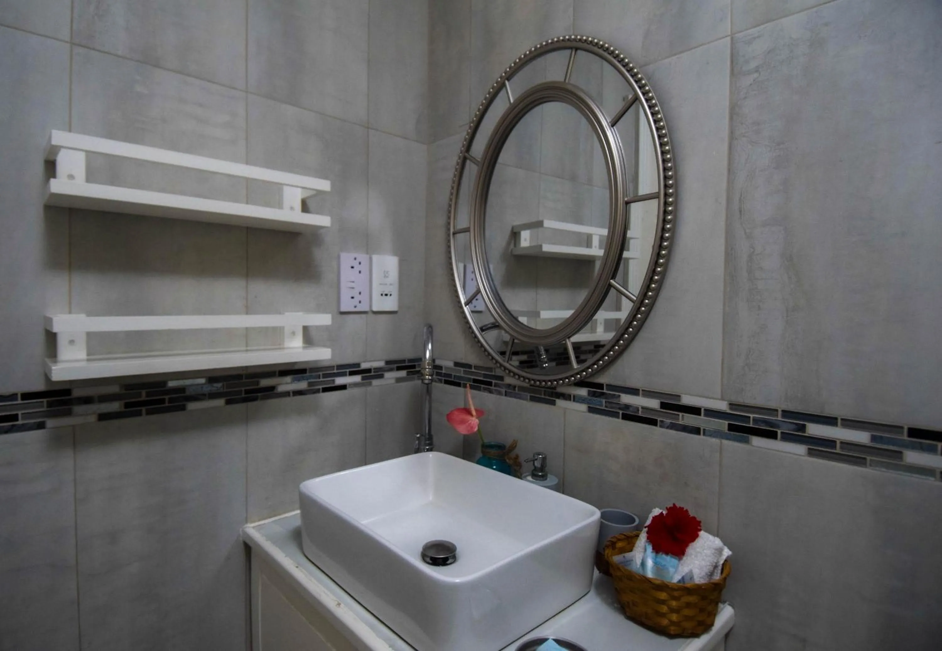 Sea Piton View Apartment- Location, Convenience, Modern Living