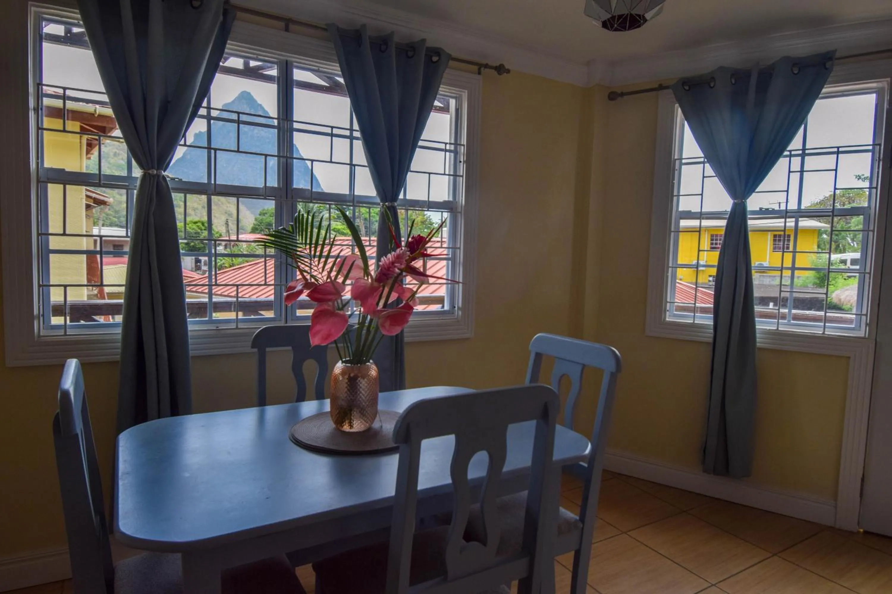 Sea Piton View Apartment- Location, Convenience, Modern Living