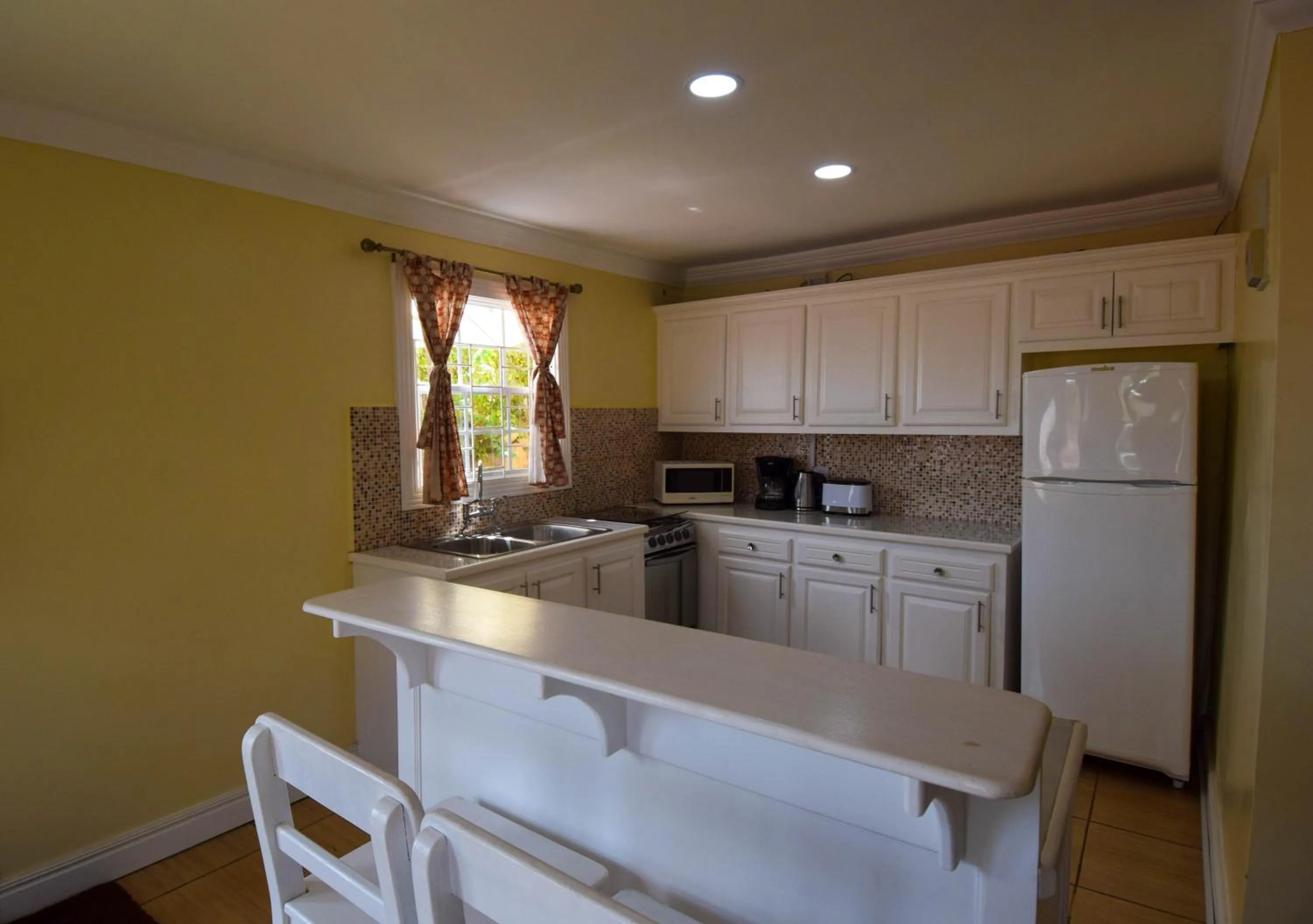 Sea Piton View Apartment- Location, Convenience, Modern Living
