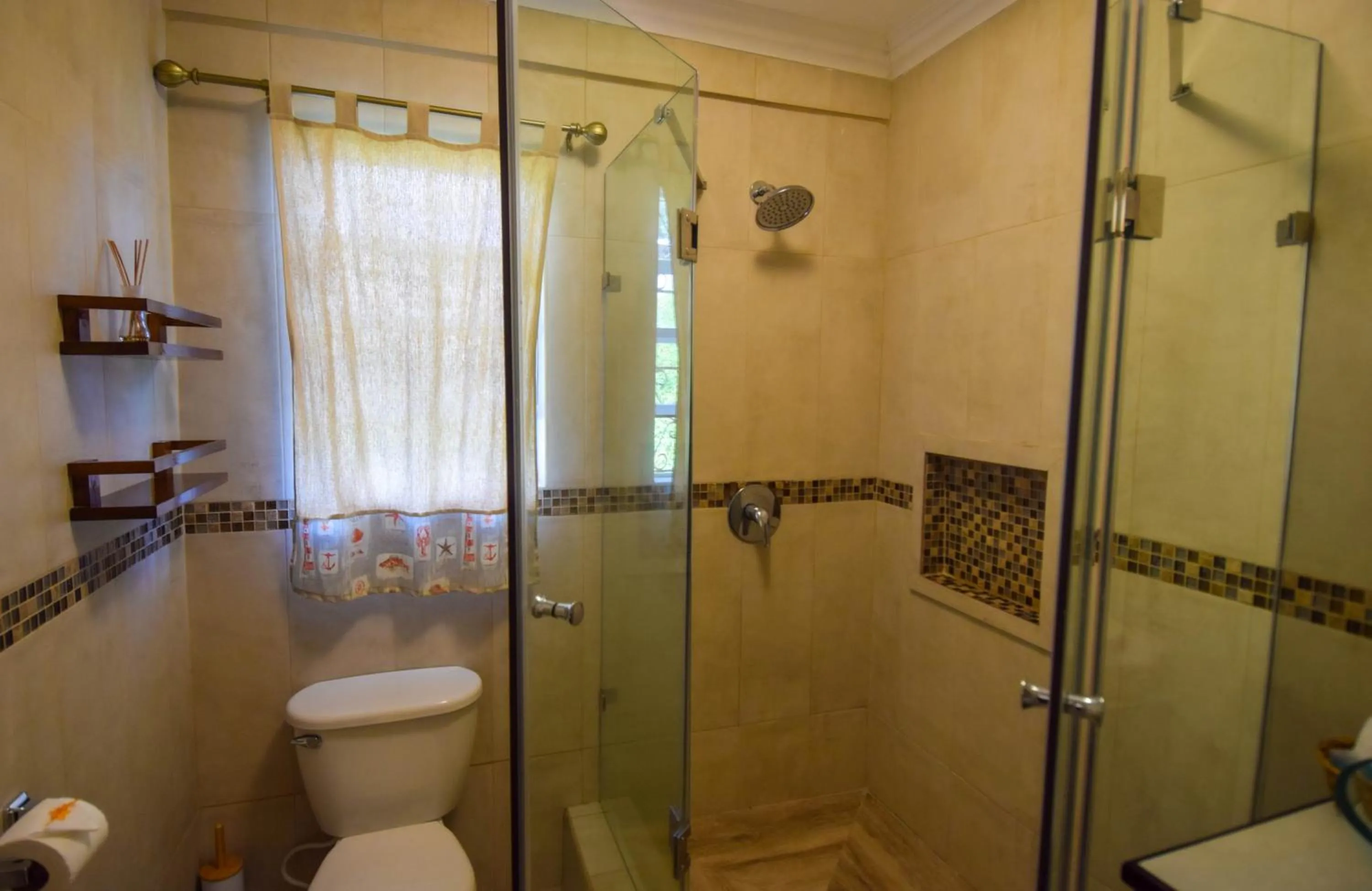 Sea Piton View Apartment- Location, Convenience, Modern Living