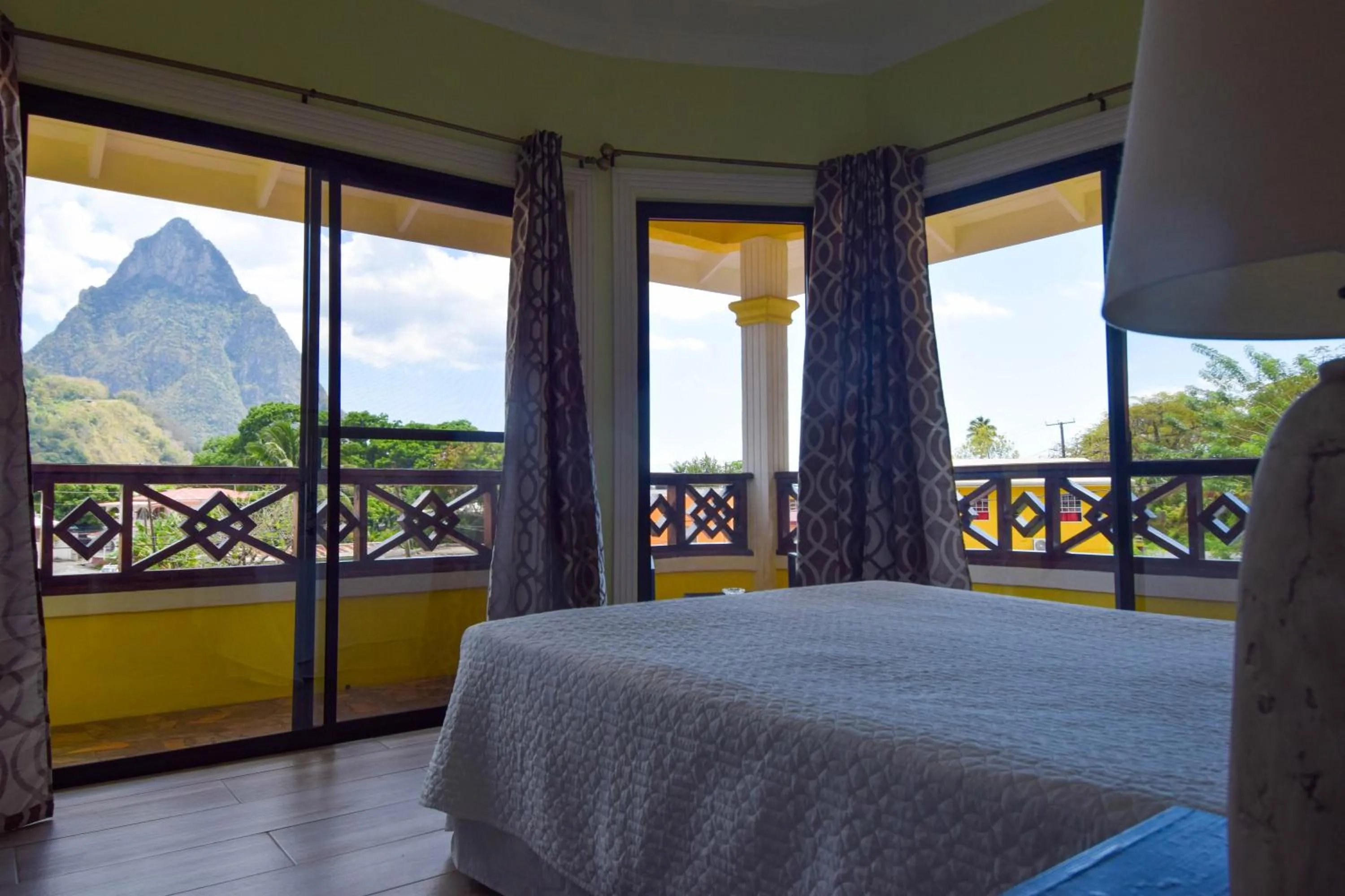 Bed in Sea Piton View Apartment- Location, Convenience, Modern Living