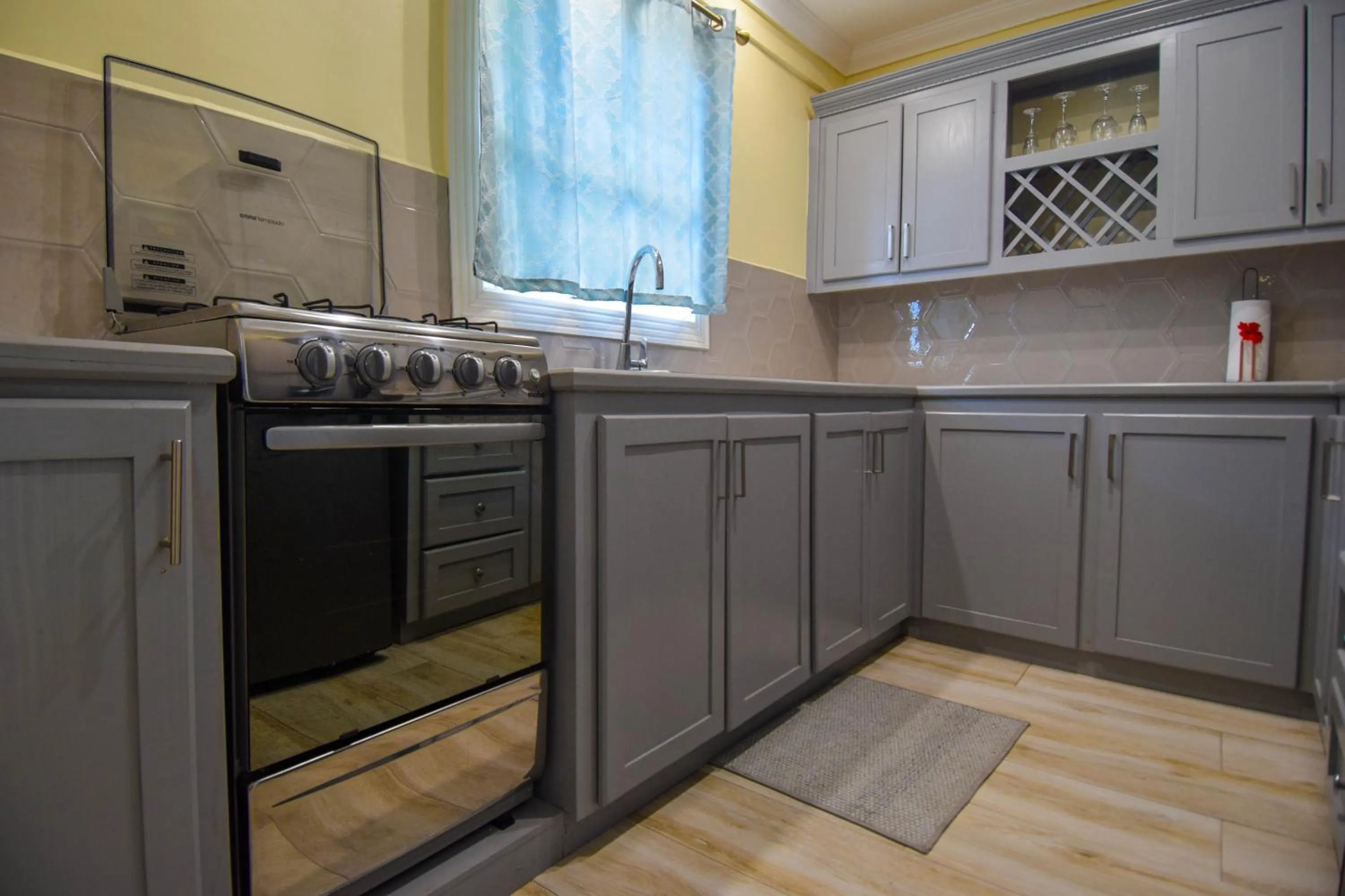 Sea Piton View Apartment- Location, Convenience, Modern Living