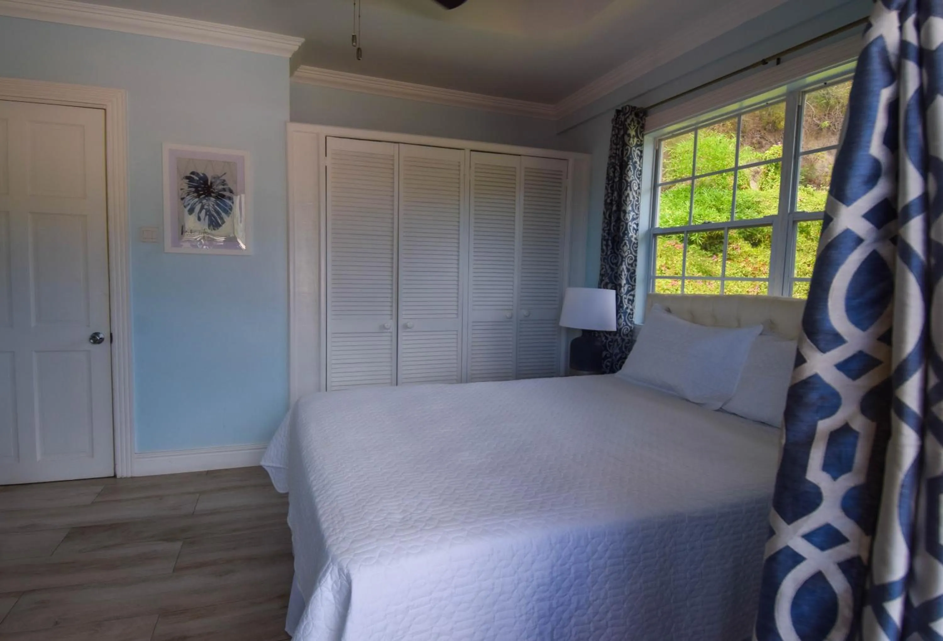 Bed in Sea Piton View Apartment- Location, Convenience, Modern Living