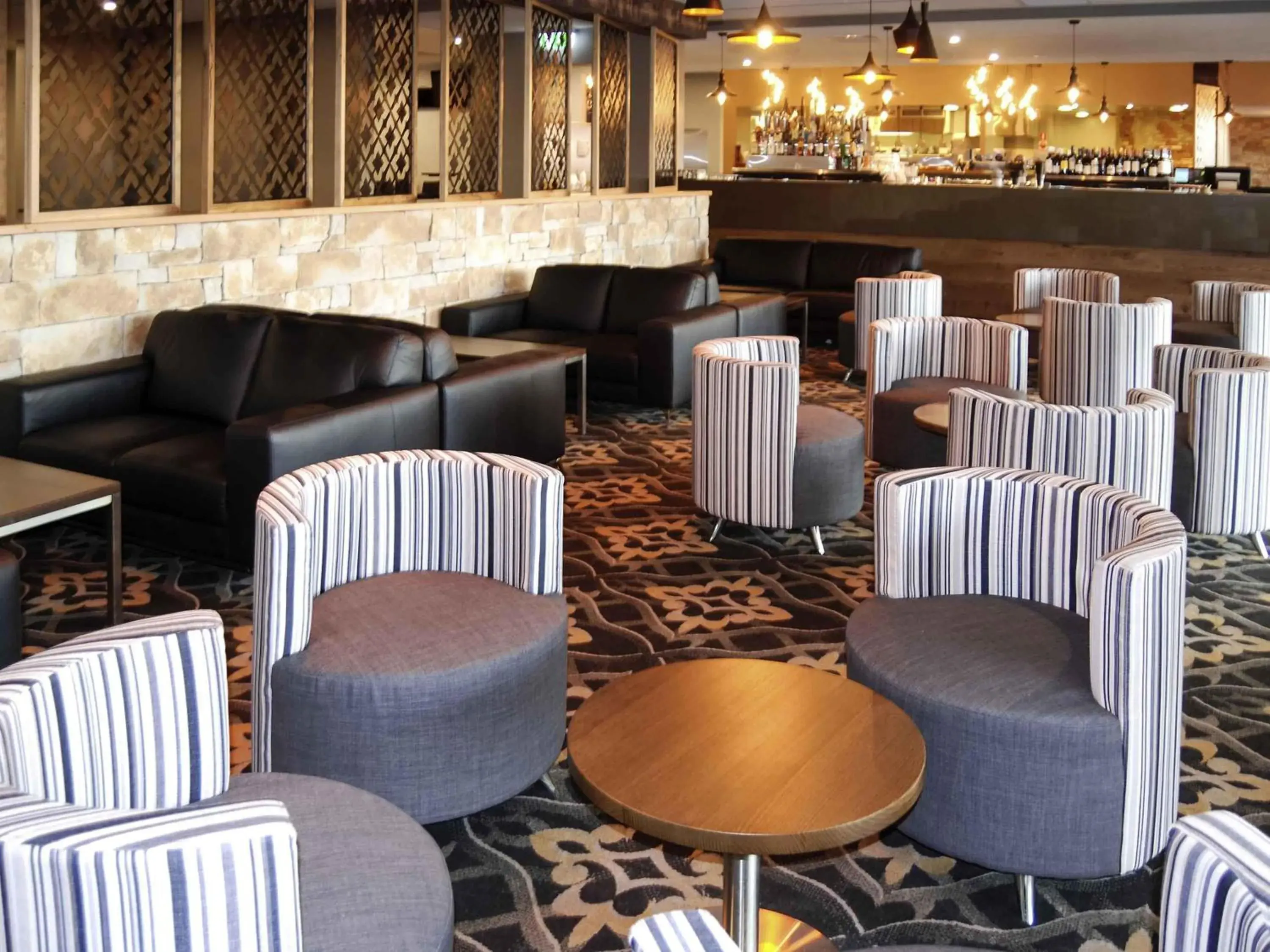 Lounge or bar in Mercure Warragul Lounge or bar in Mercure Warragul