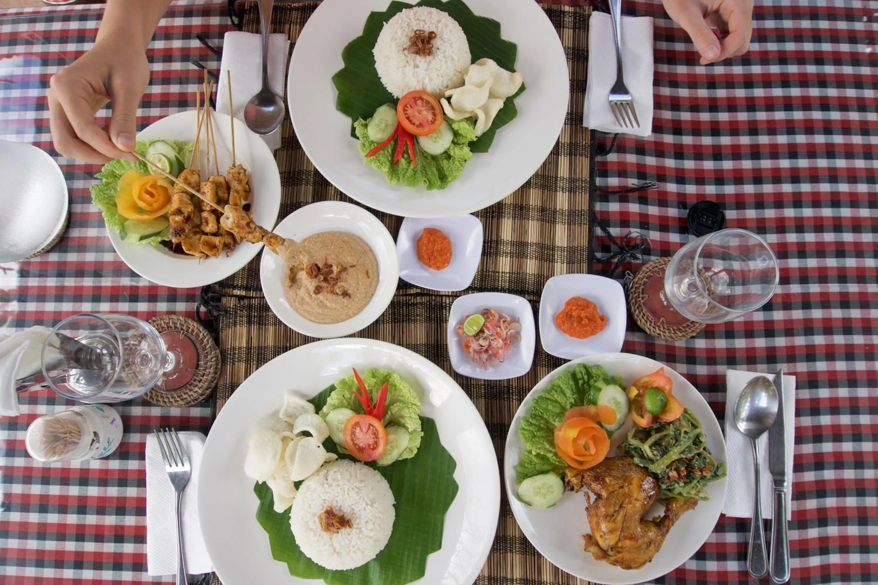 Food and drinks in Astana Swaha Villa