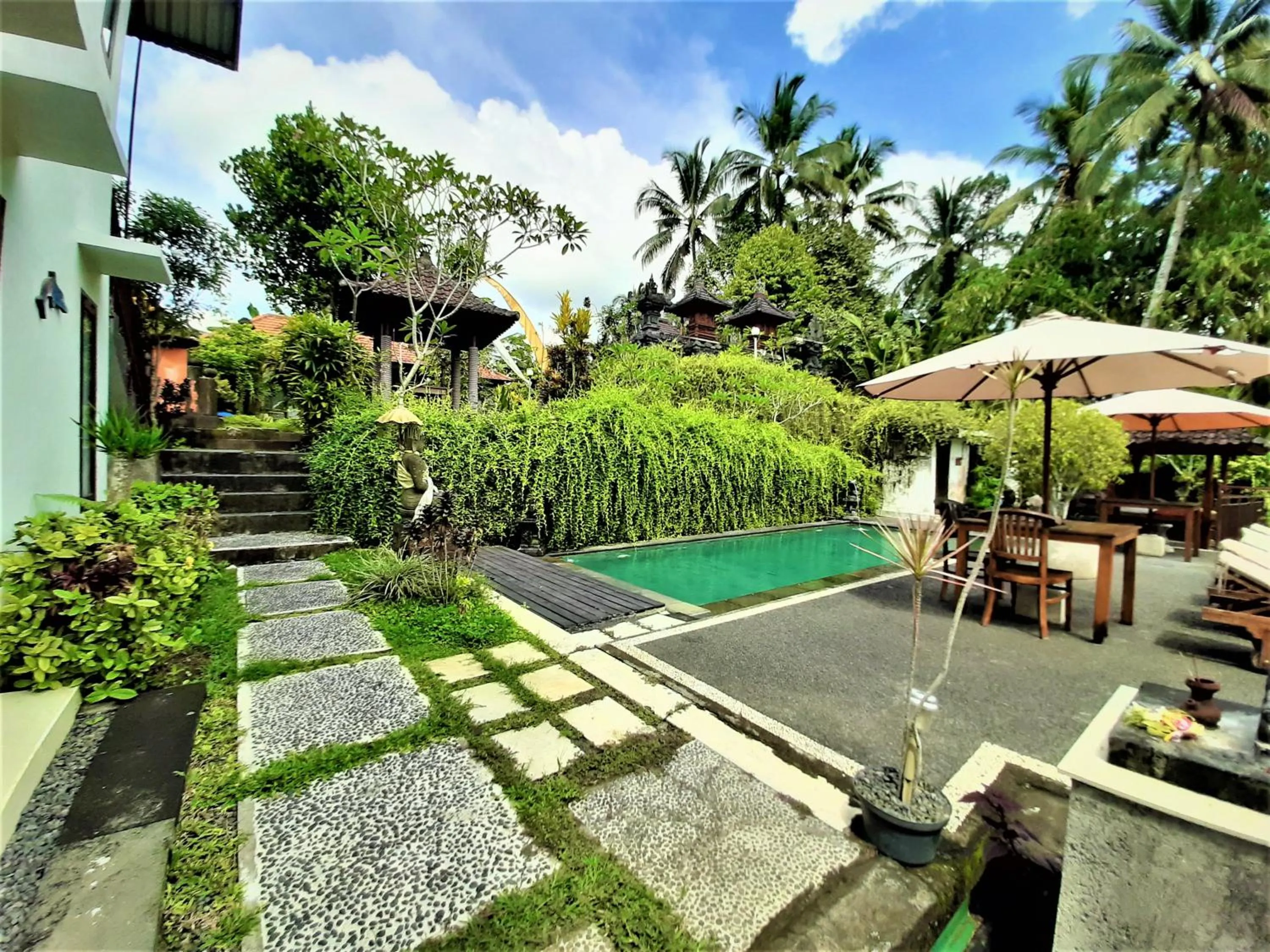 Garden in Astana Swaha Villa