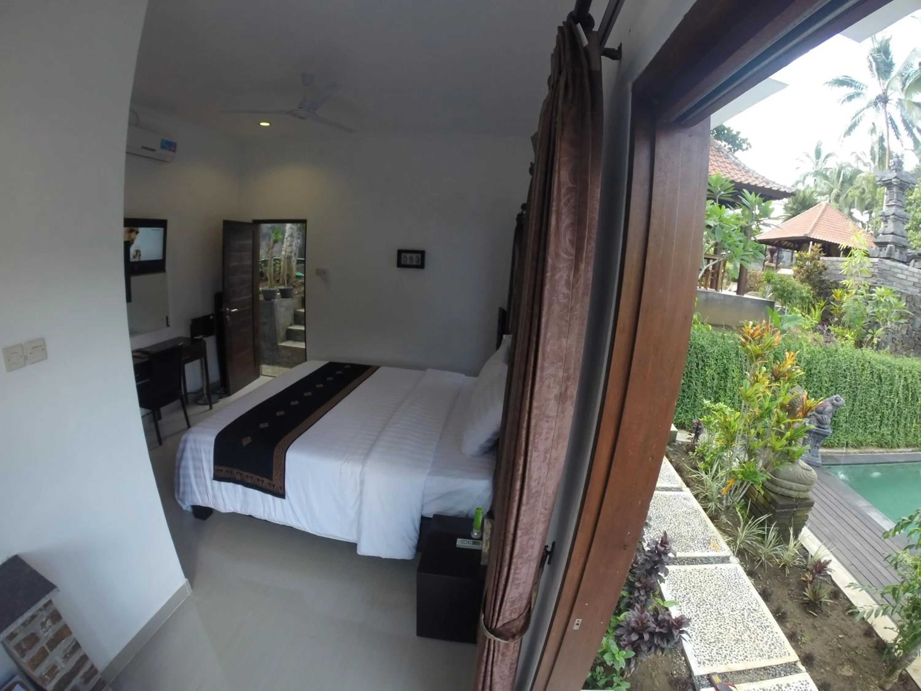 Garden, Bed in Astana Swaha Villa