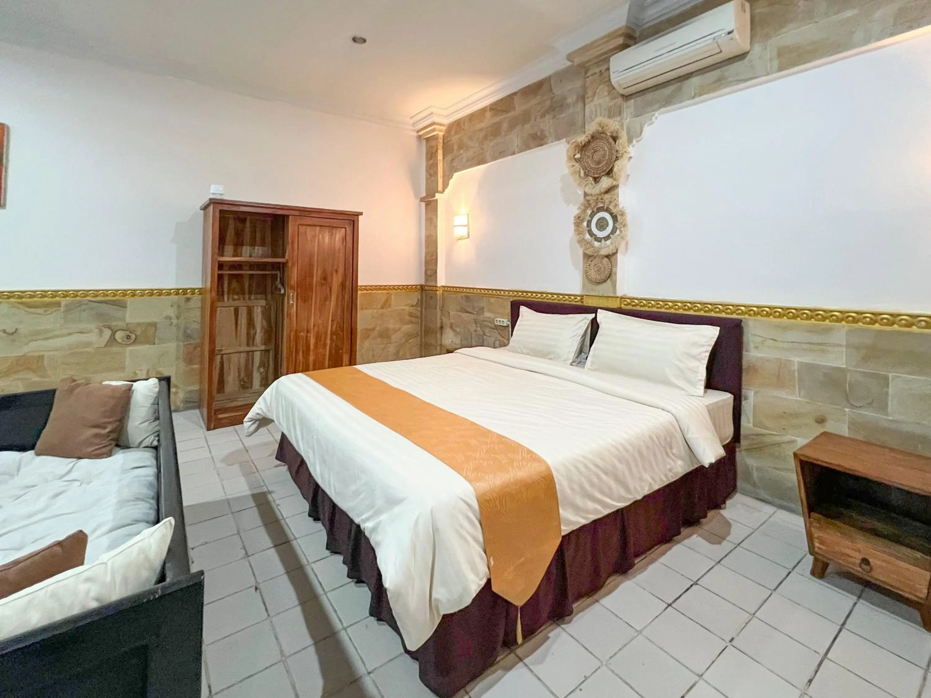 Bedroom, Bed in The Lavana Natasya Kuta Beach