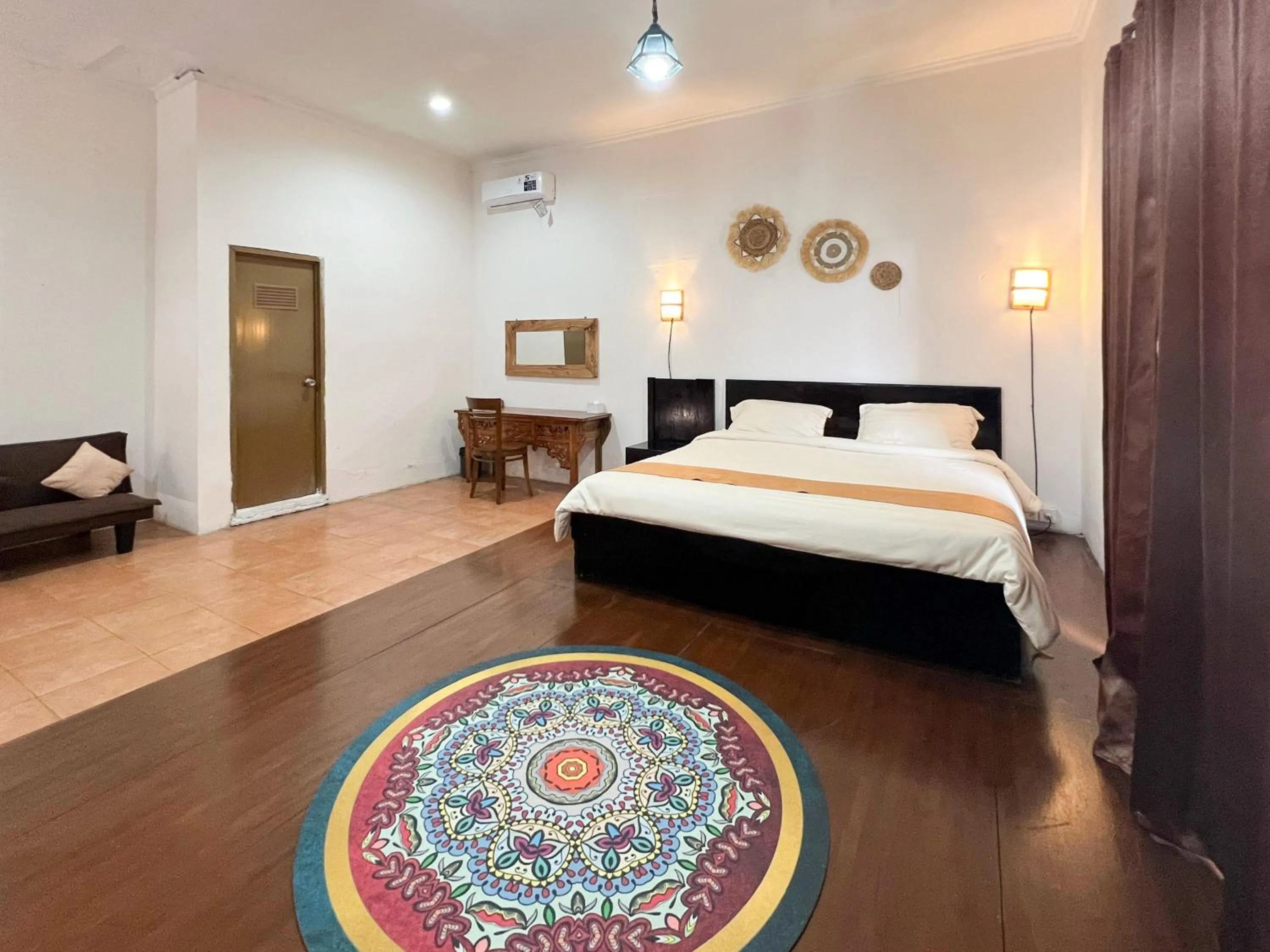 Bedroom, Bed in The Lavana Natasya Kuta Beach