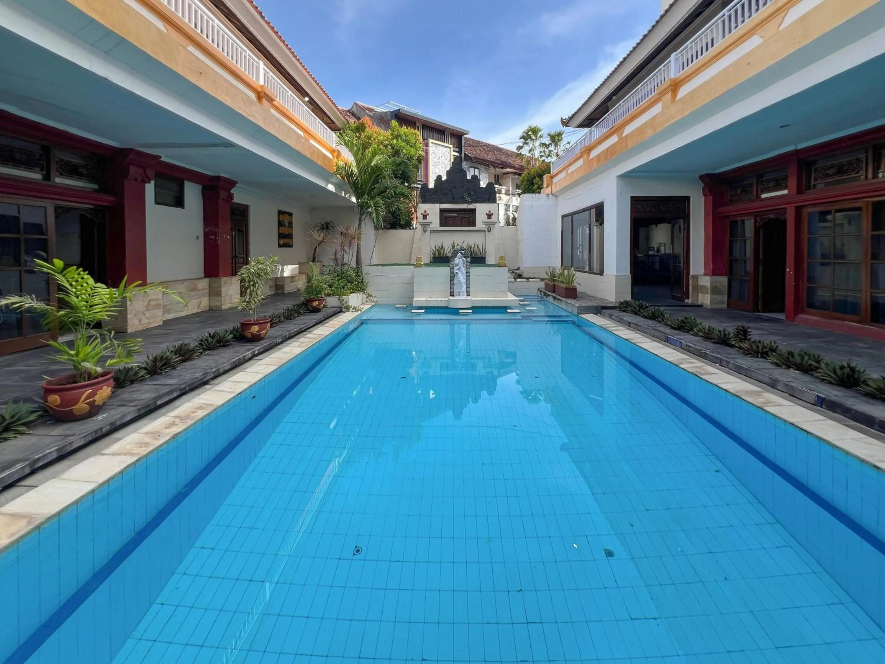 Swimming pool in The Lavana Natasya Kuta Beach