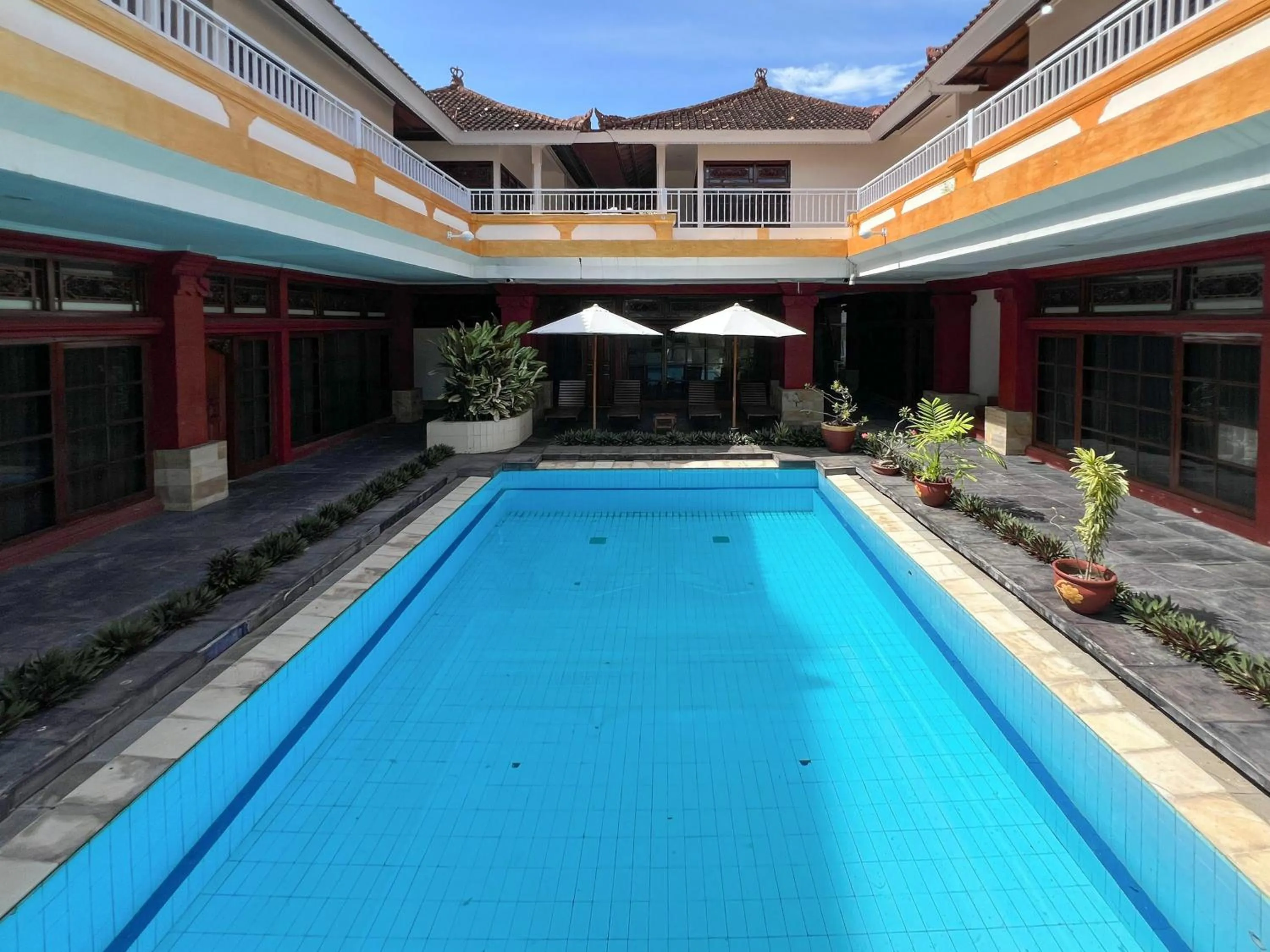 Swimming pool in The Lavana Natasya Kuta Beach