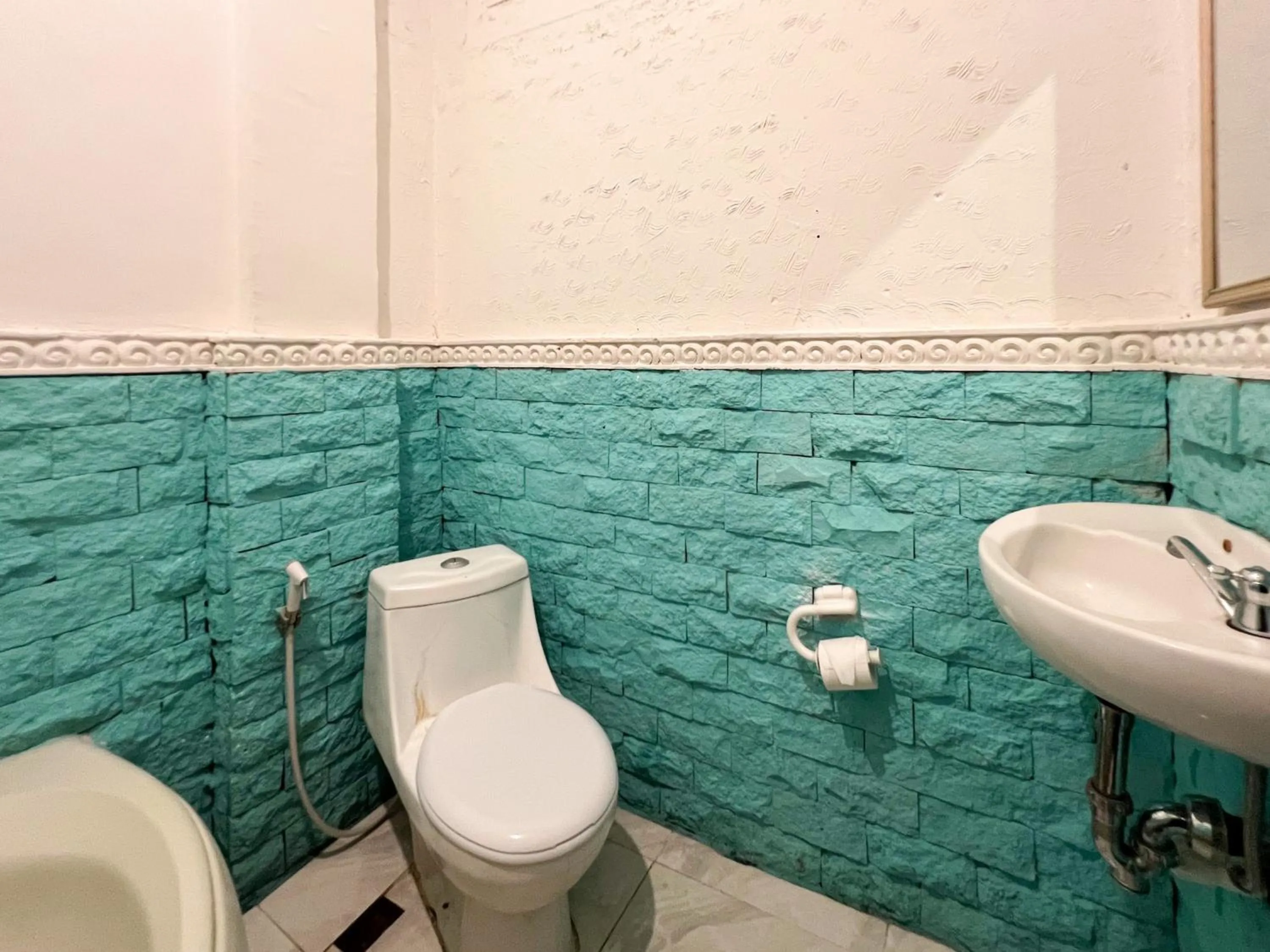 Bathroom in The Lavana Natasya Kuta Beach