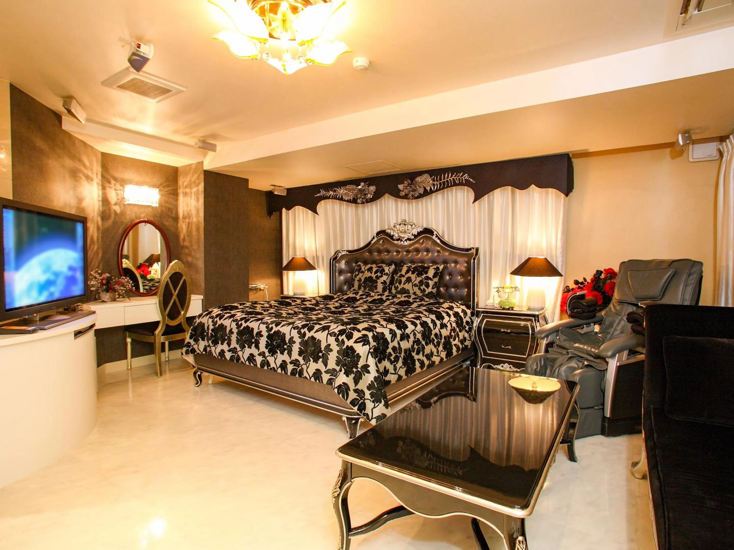 Bed in V Hotel (Adult Only)