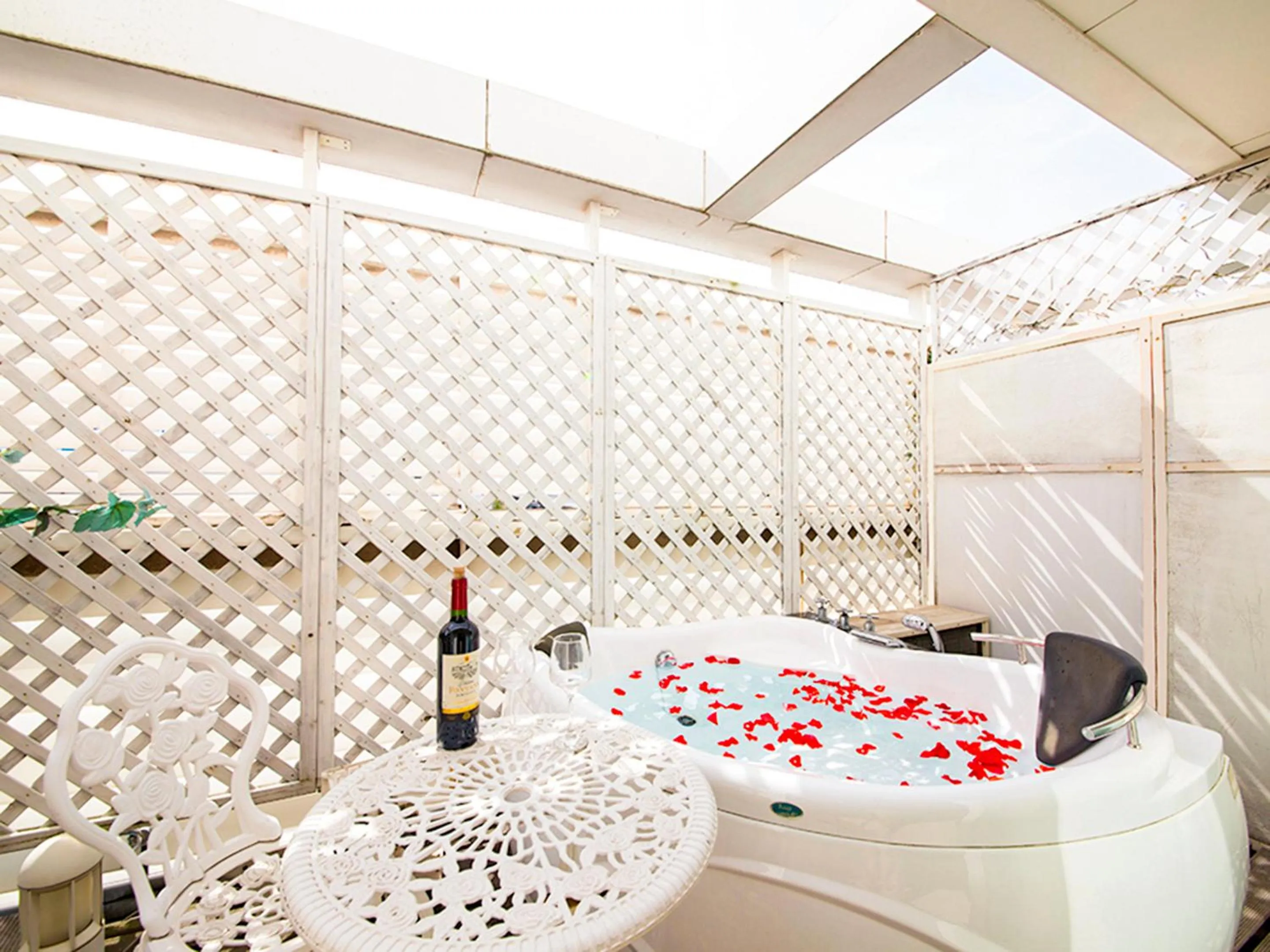 Bathroom in V Hotel (Adult Only)