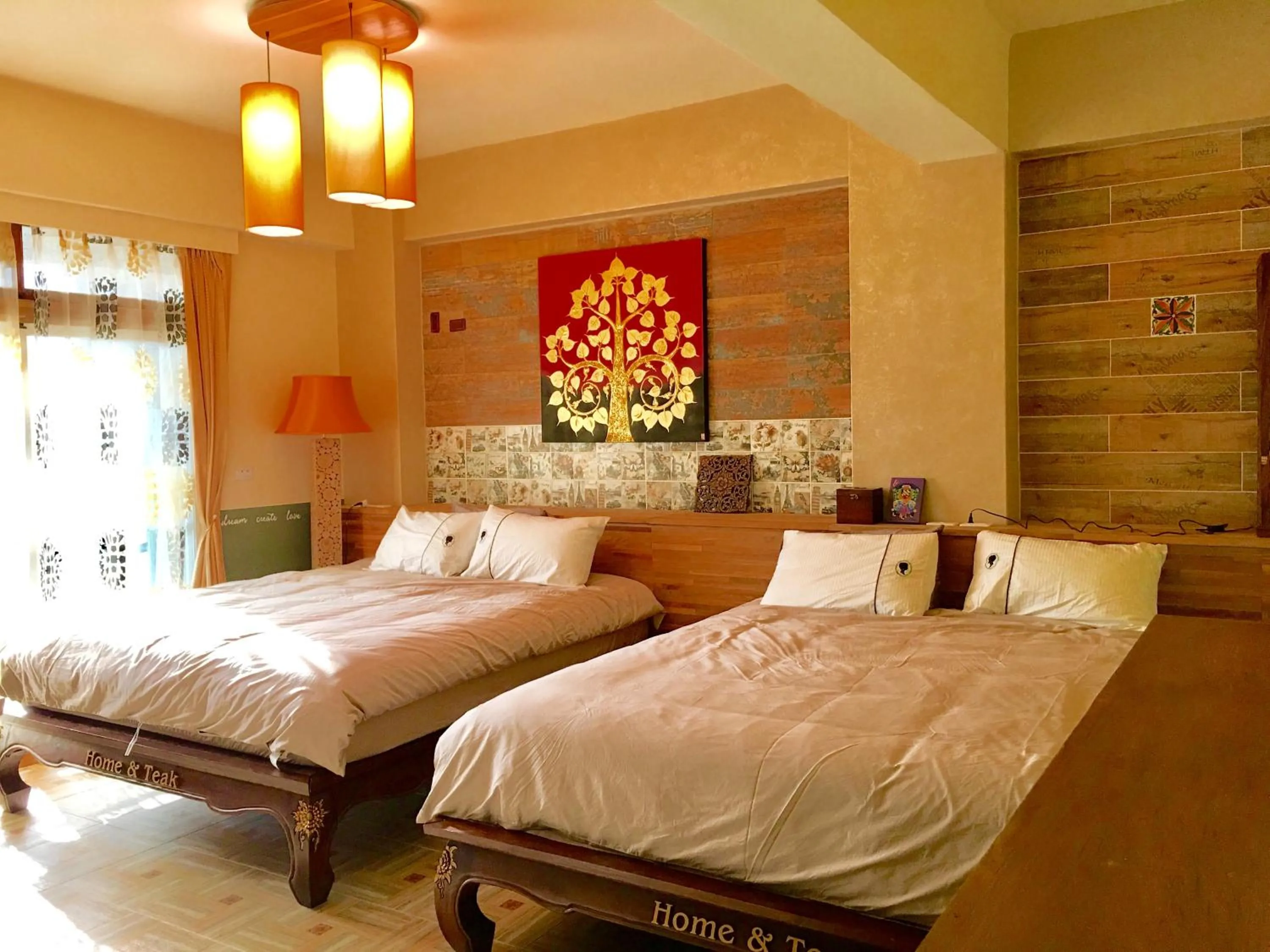 Deluxe Queen Room with Two Queen Beds - single occupancy in Home & Teak Homestay