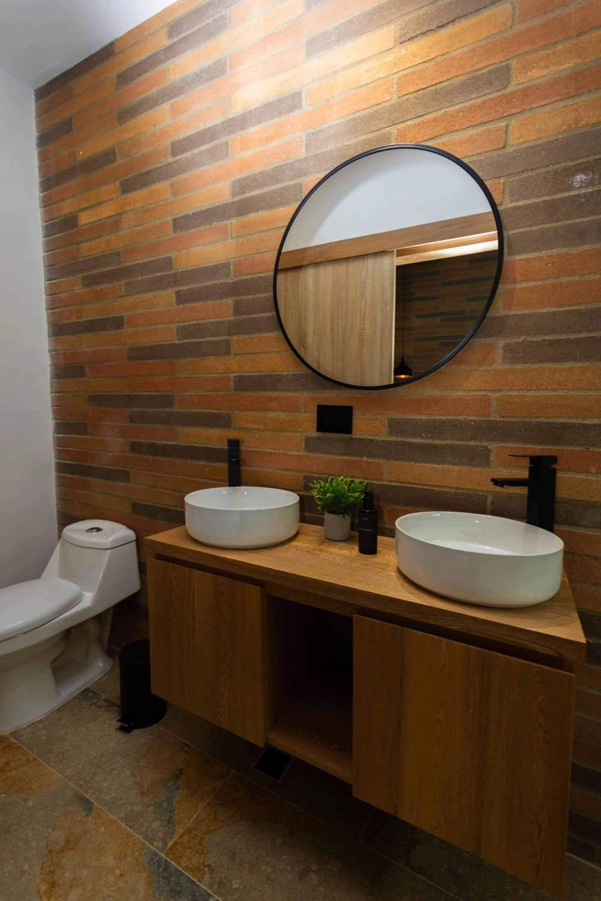 Toilet in Hotel Boutique Obelisco