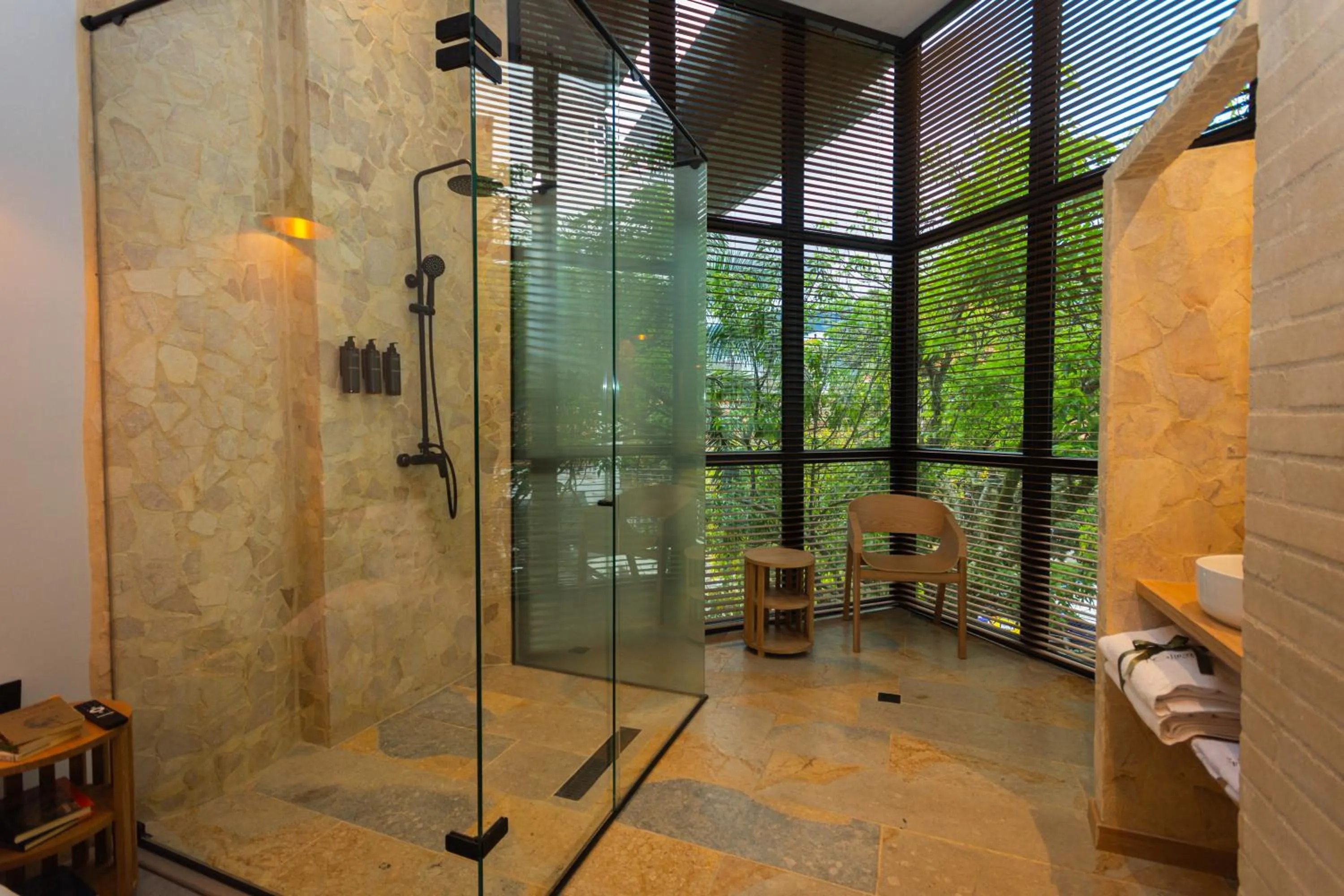 Shower in Hotel Boutique Obelisco