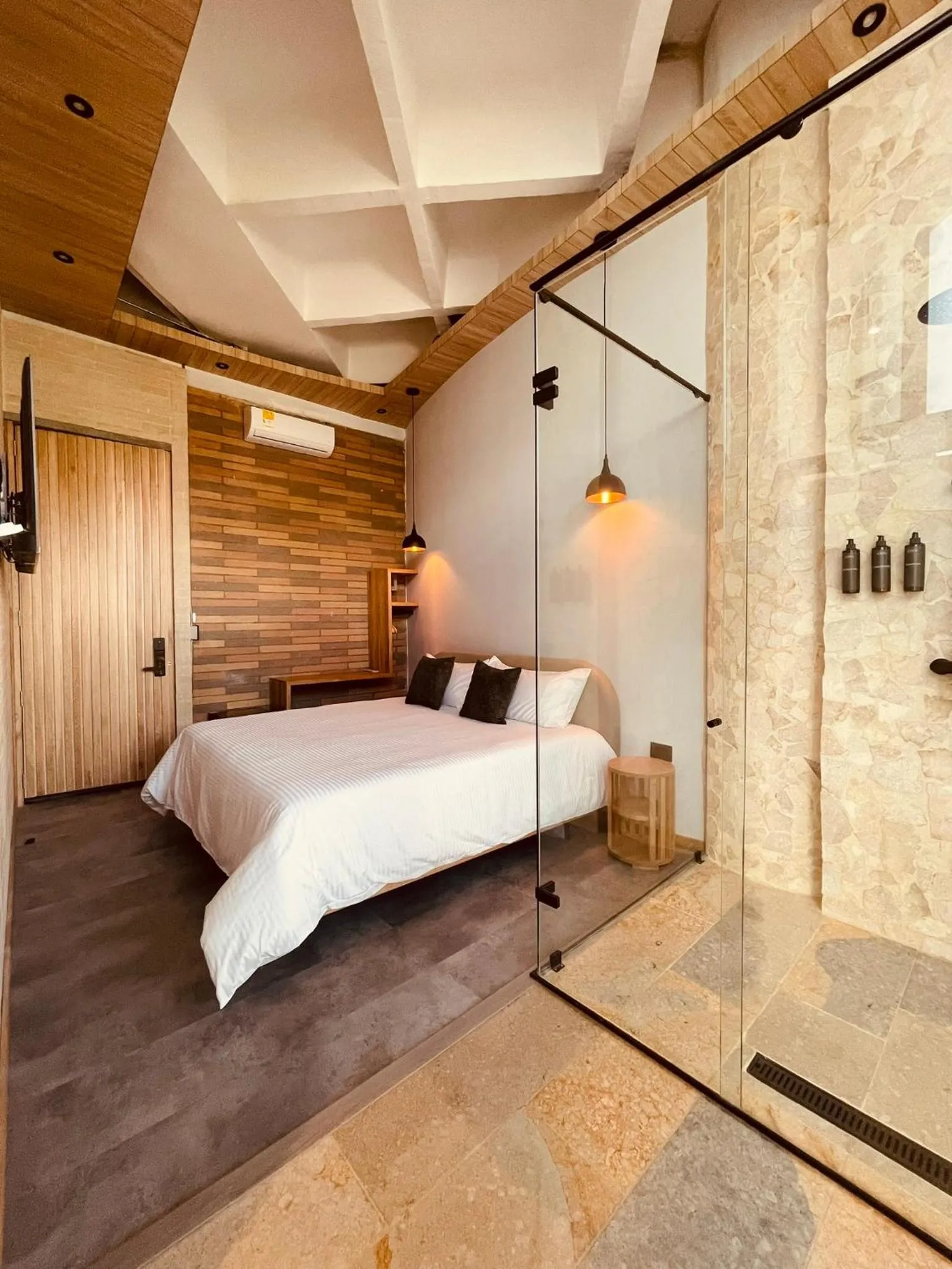 Shower, Bed in Hotel Boutique Obelisco