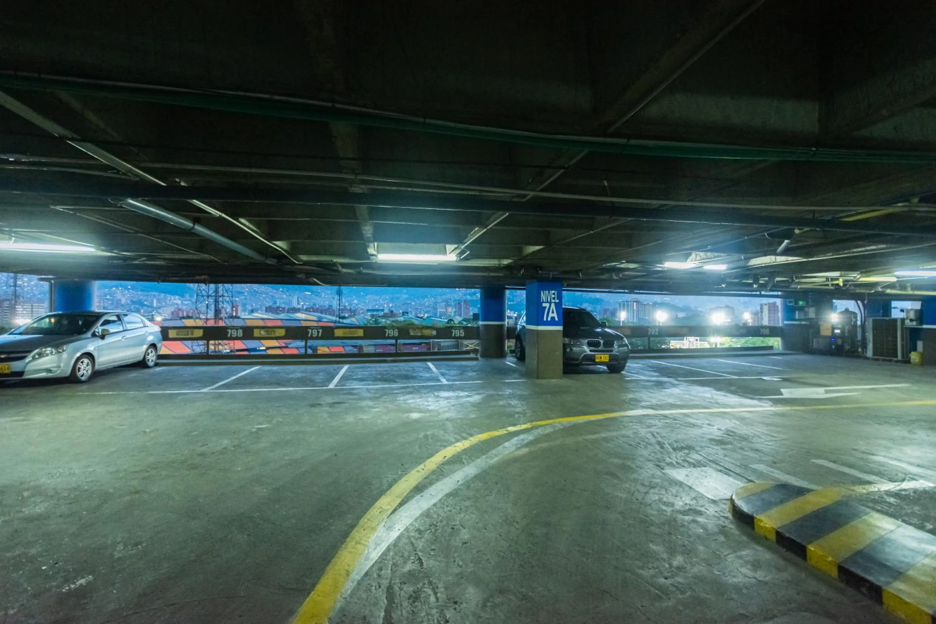 Parking in Hotel Boutique Obelisco