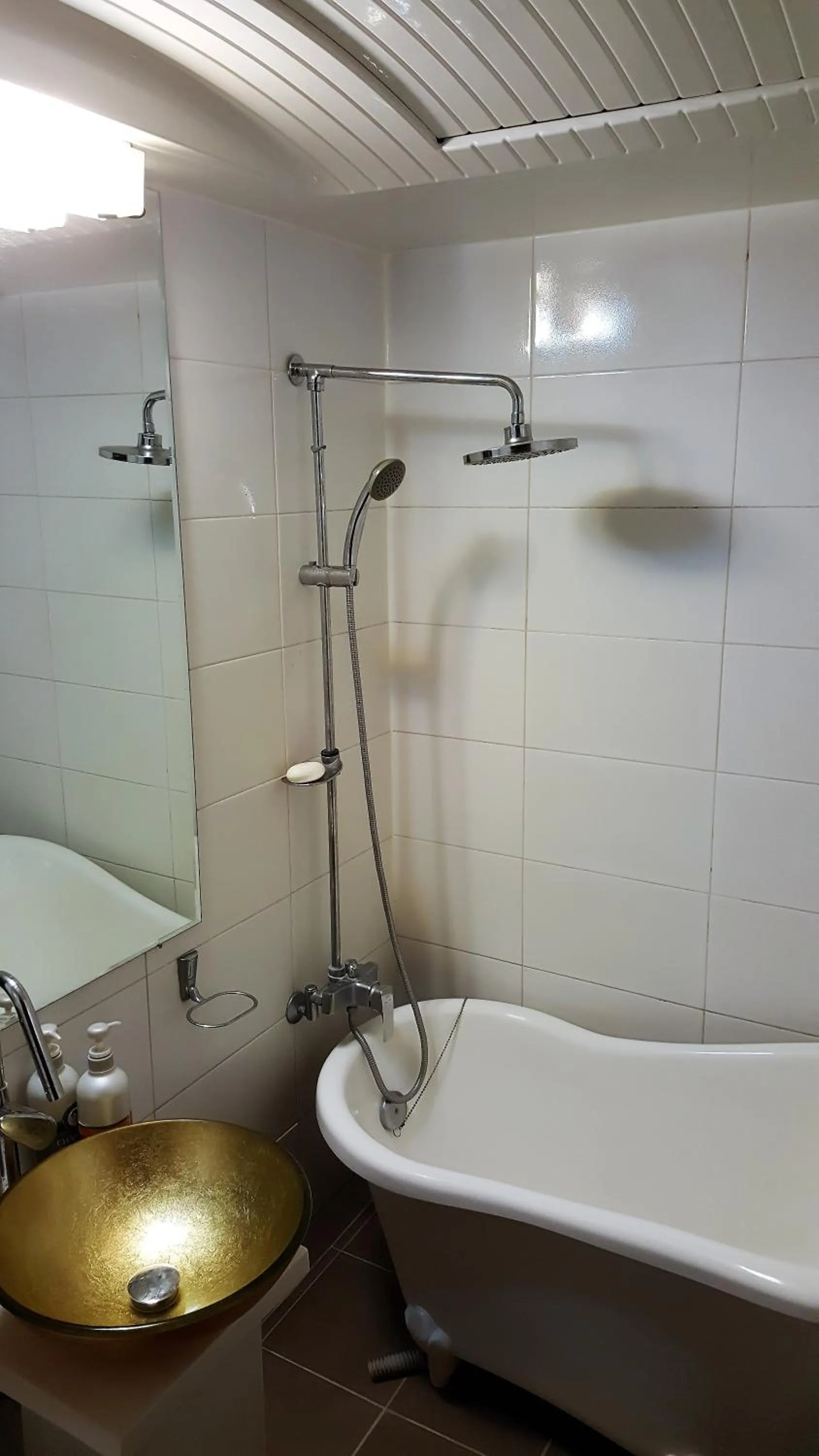 Shower in Namhae Beach Hotel