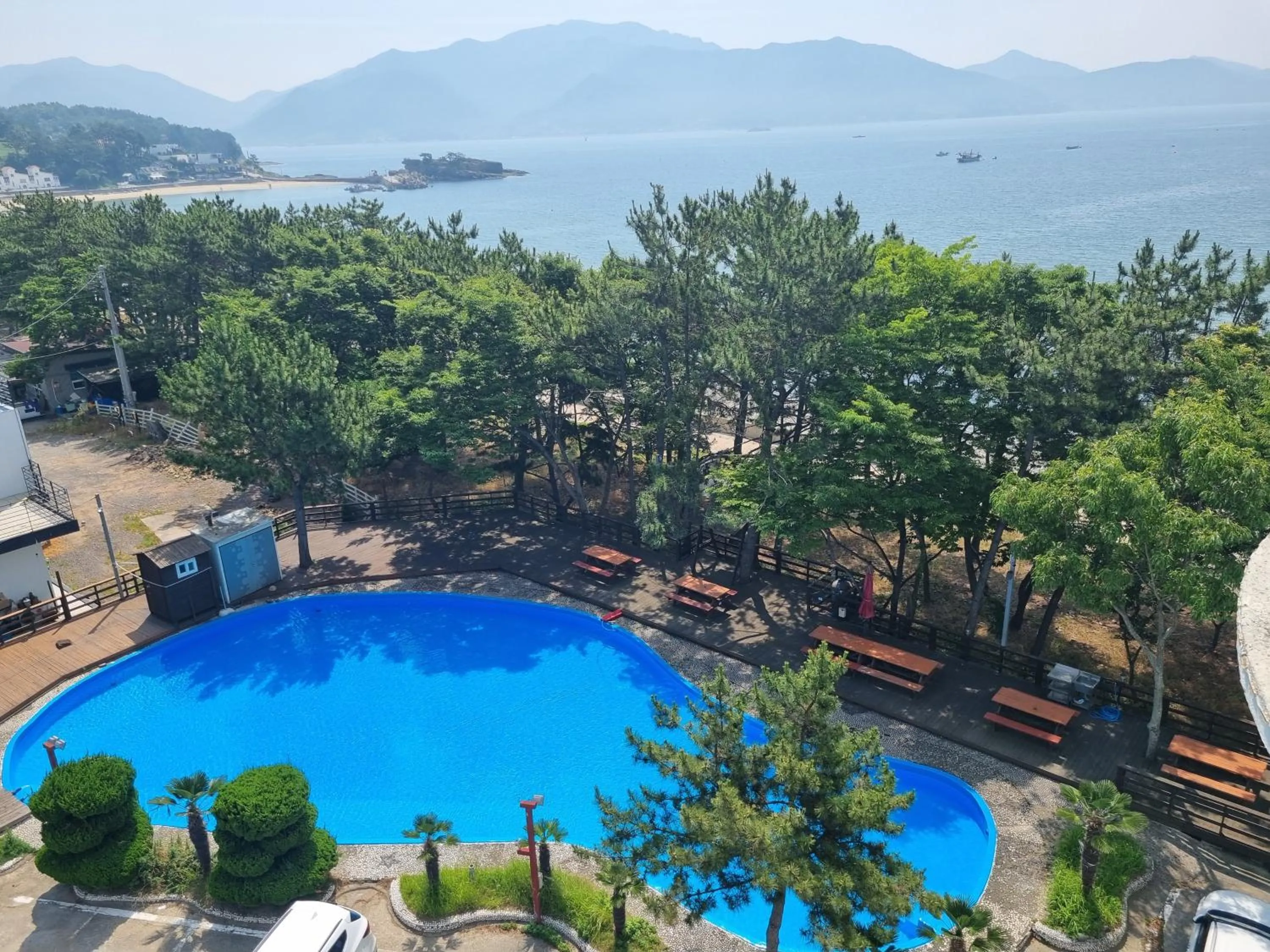 Swimming pool in Namhae Beach Hotel