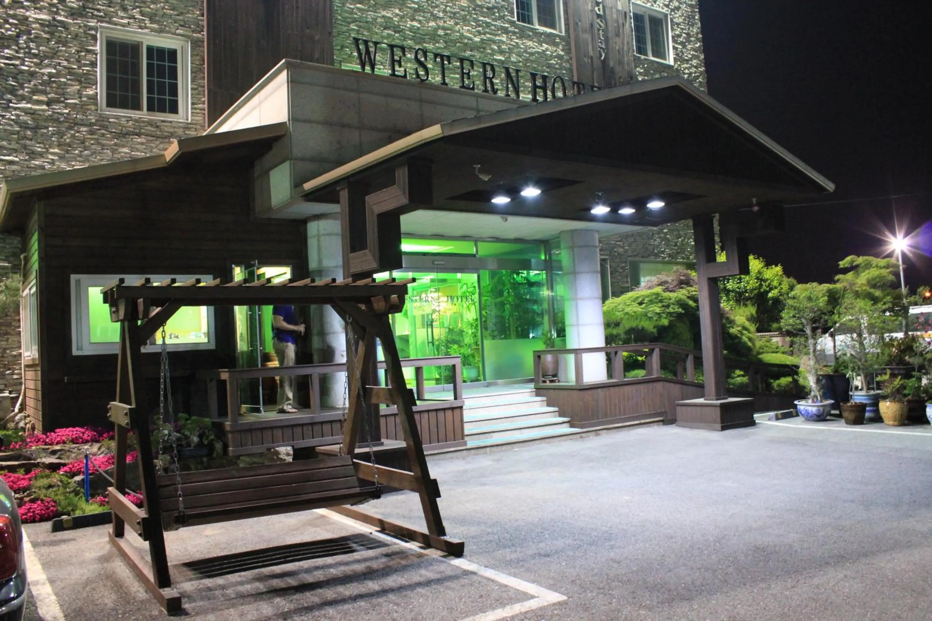 Facade/entrance in Gunsan Western Hotel