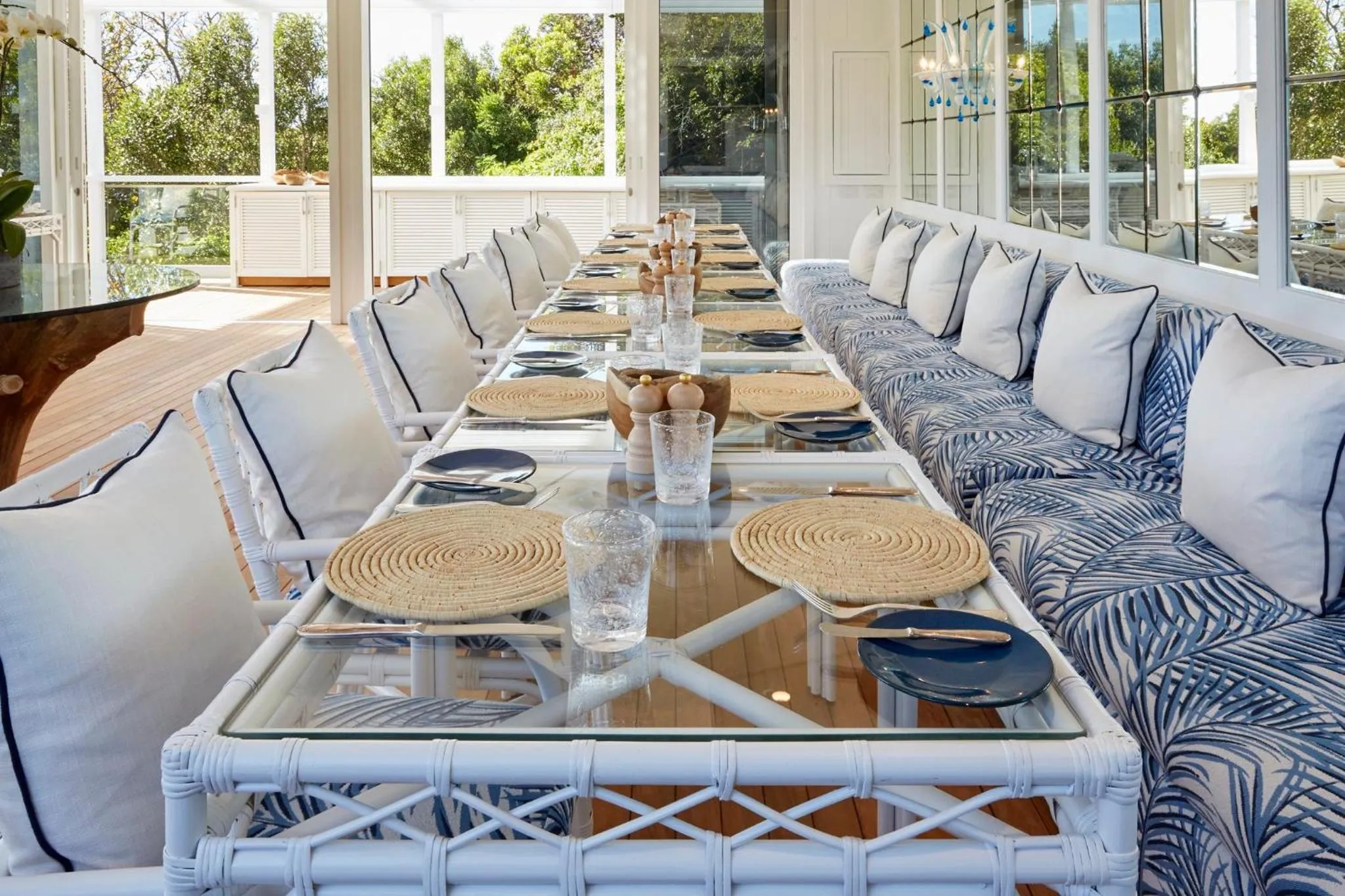 Restaurant/places to eat in Twelve Apostles Hotel & Spa