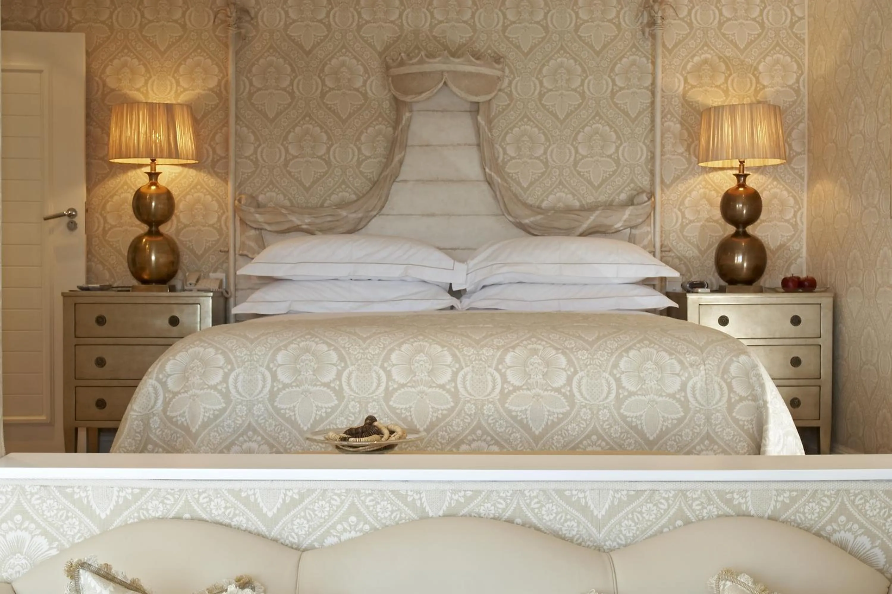 Bed in Twelve Apostles Hotel & Spa