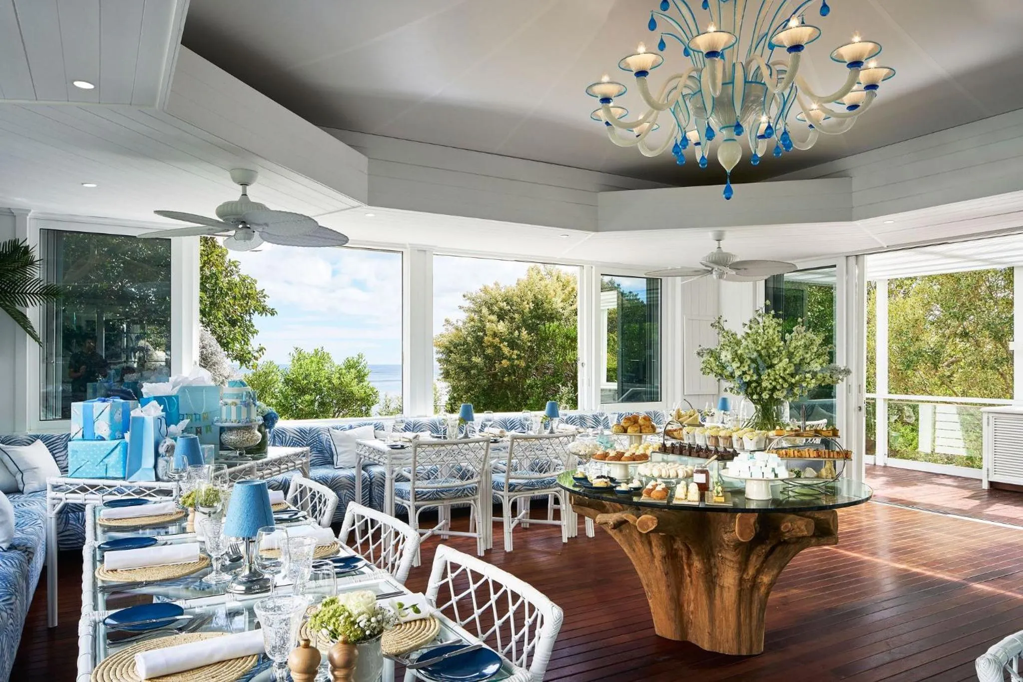 Restaurant/places to eat in Twelve Apostles Hotel & Spa