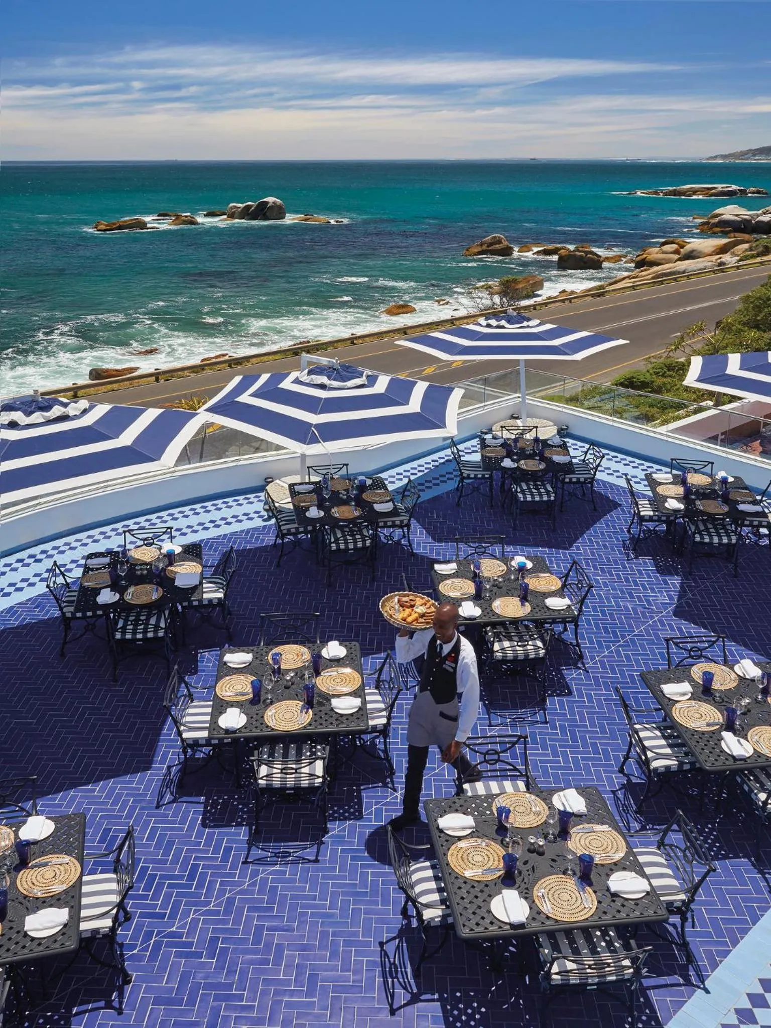 Restaurant/places to eat in Twelve Apostles Hotel & Spa