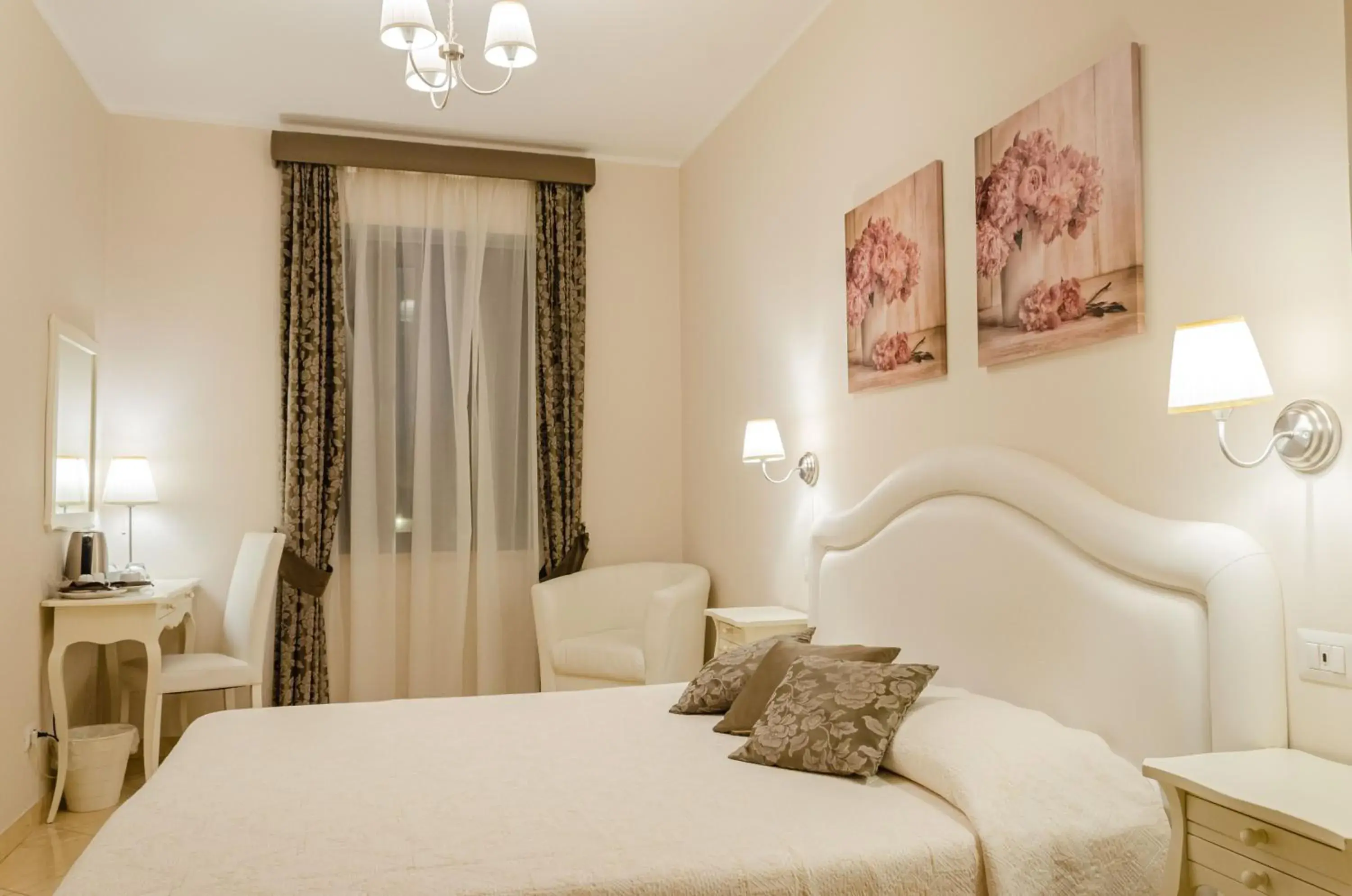 Double or Twin Room in Taormina B&B Double or Twin Room in Taormina B&B