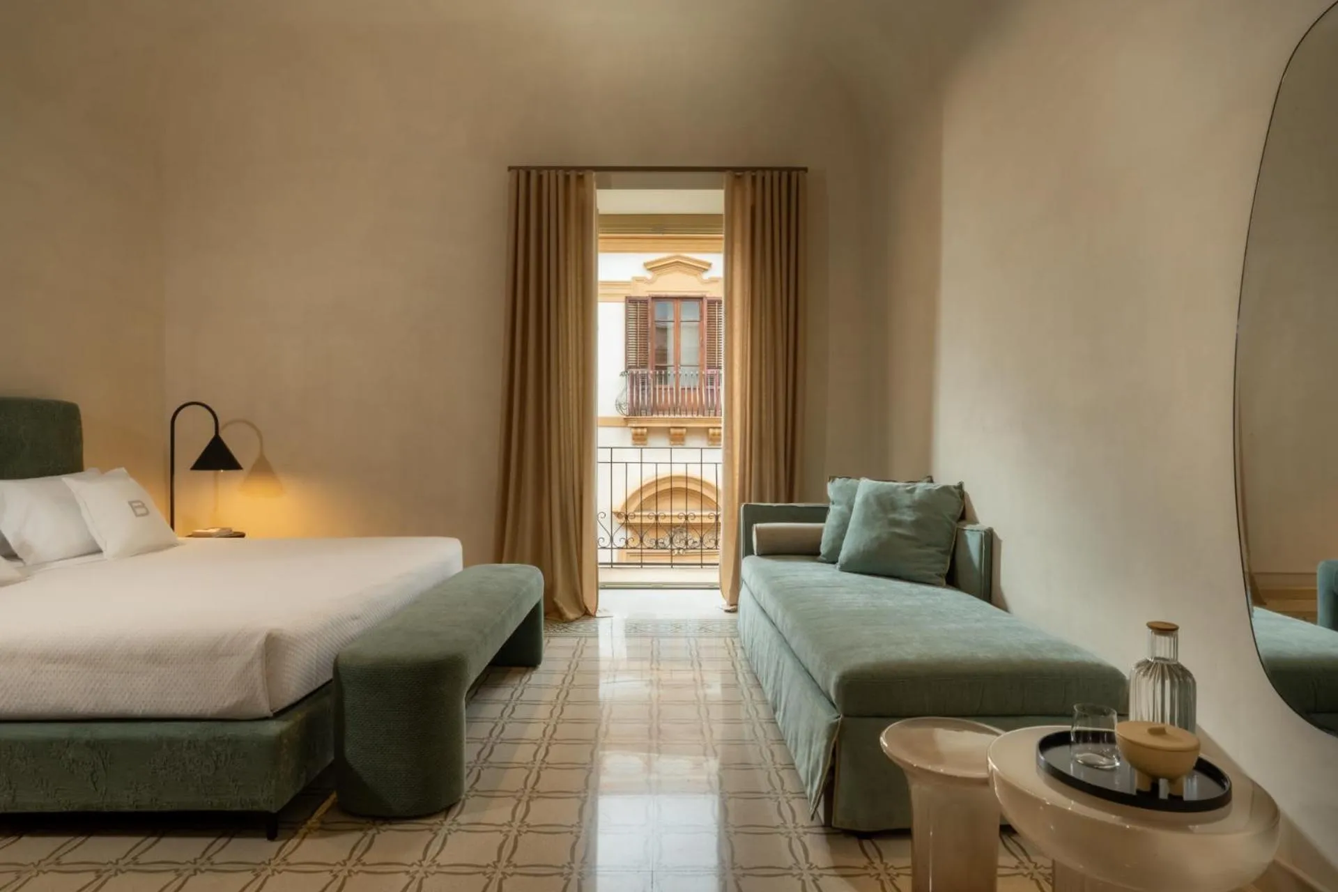 Photo of the whole room, Bed in Palazzo Balsamo Boutique Hotel