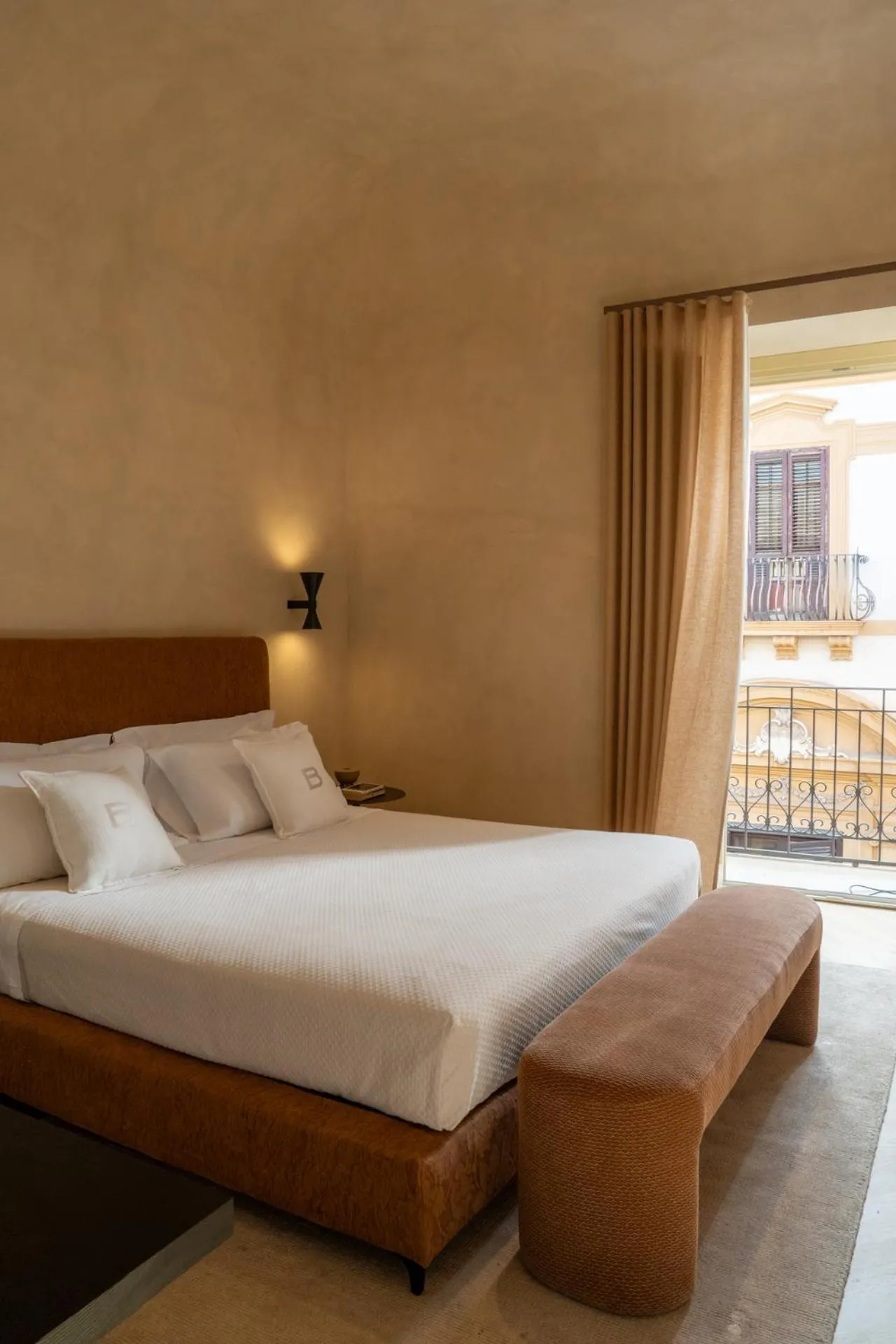 Photo of the whole room, Bed in Palazzo Balsamo Boutique Hotel