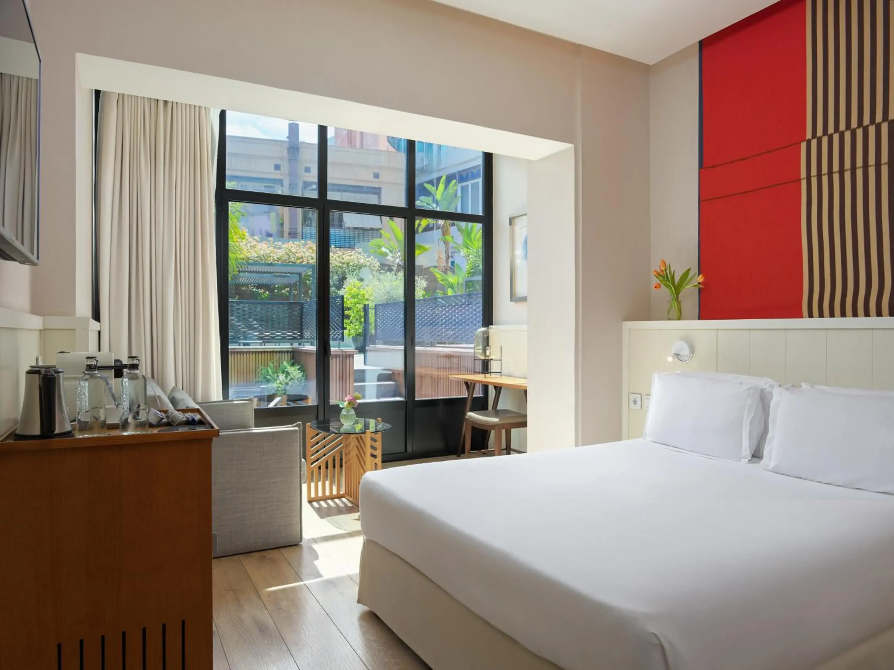 Double Room with Terrace in H10 Cubik 4* Sup Double Room with Terrace in H10 Cubik 4* Sup