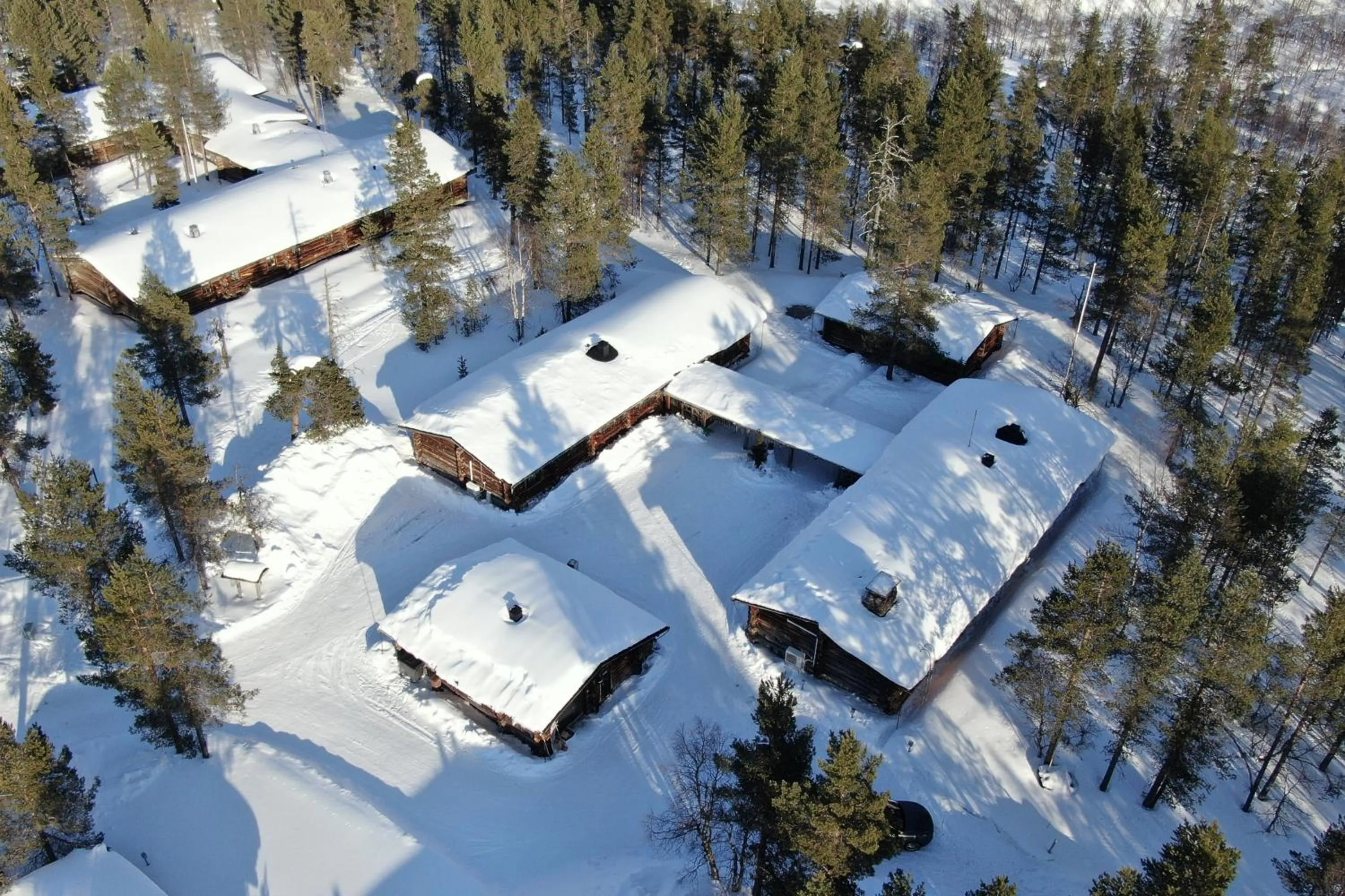 Property building in Kuukkeli Log Houses Porakka Inn