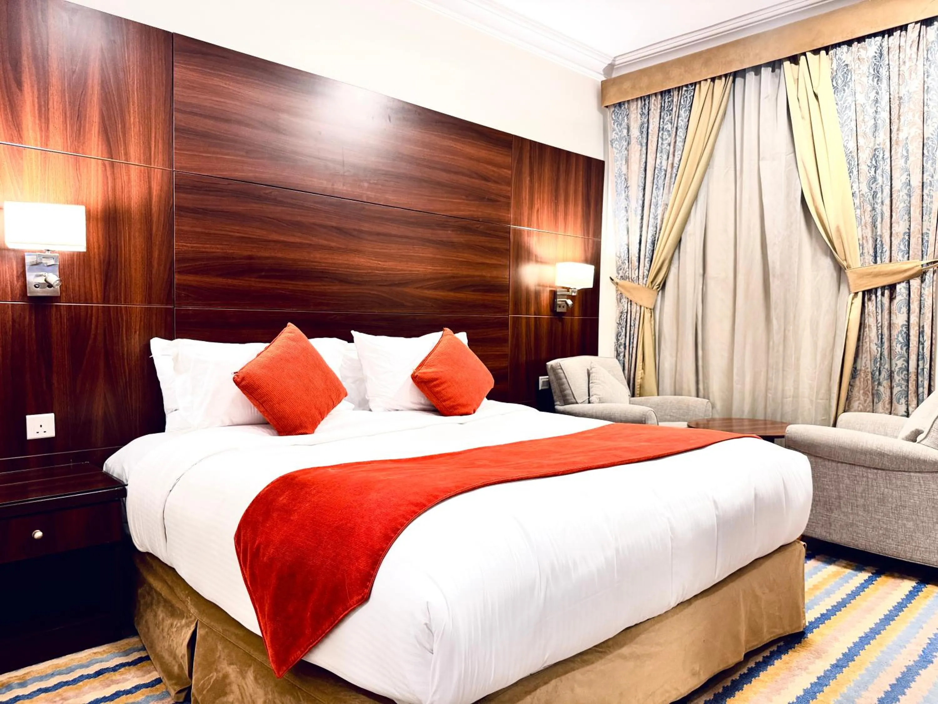 Bed in Rowaa Lindy Hotel Makkah