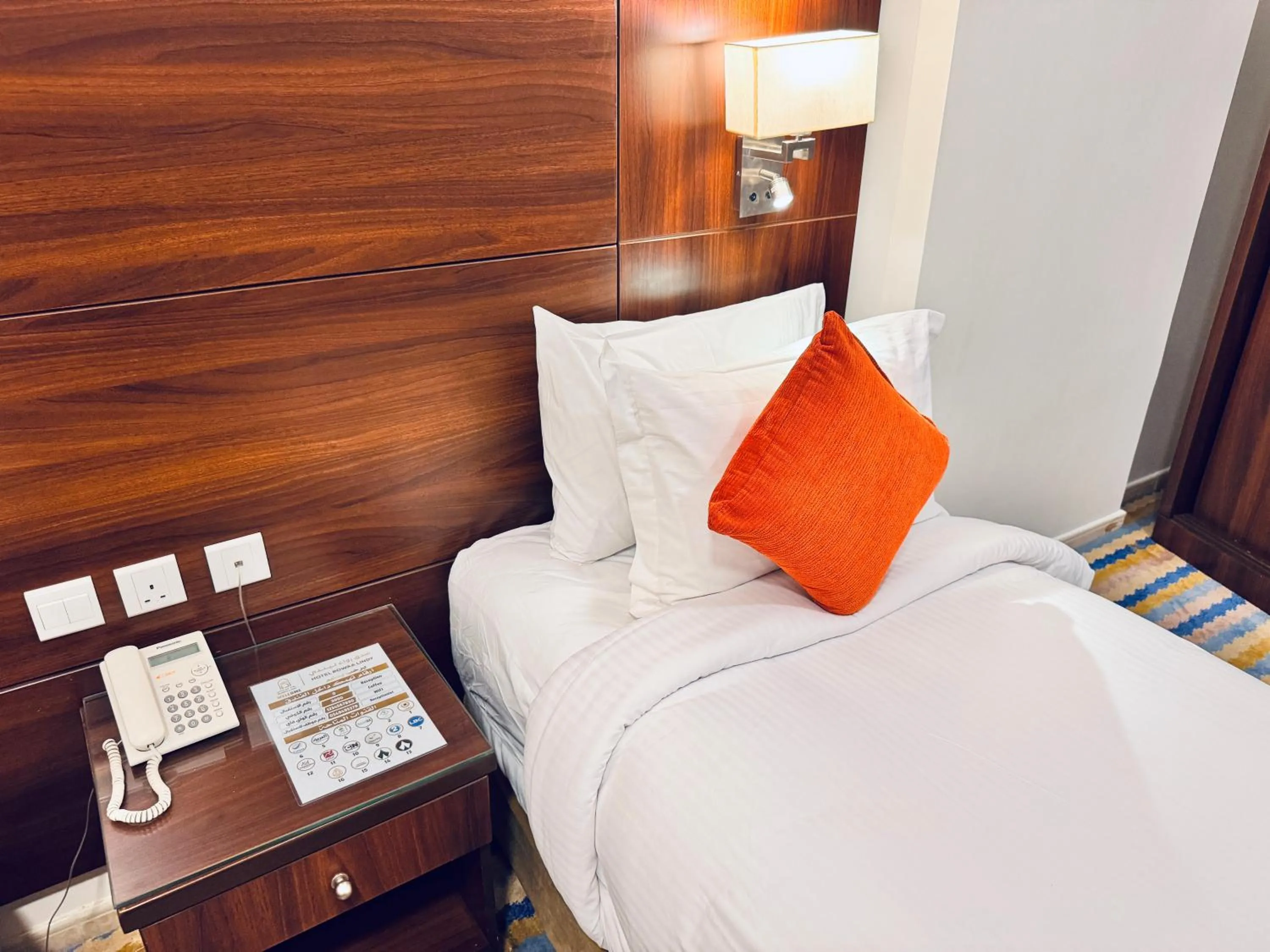 Bed in Rowaa Lindy Hotel Makkah