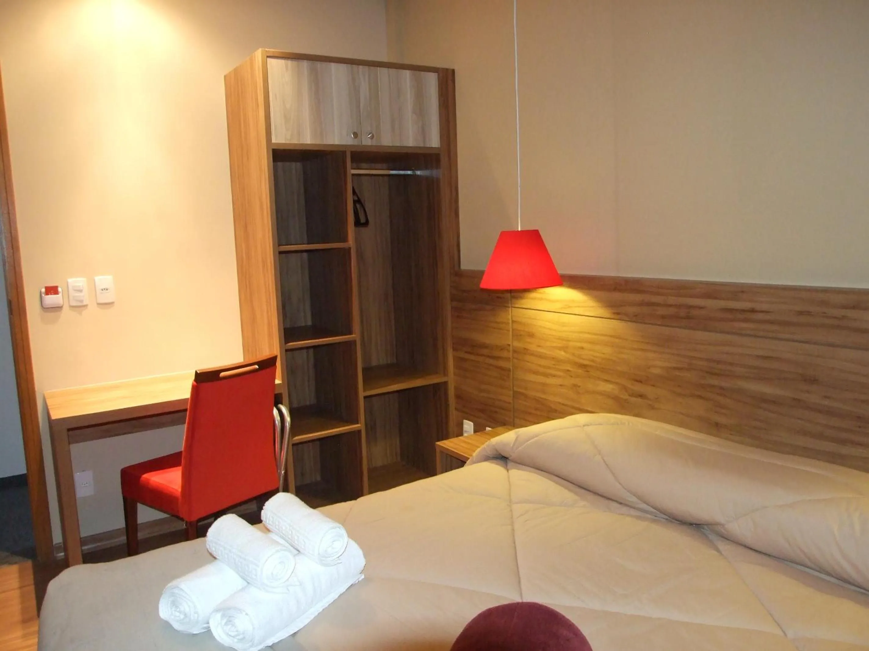 Photo of the whole room, Bed in Vivas Hotel e Casa